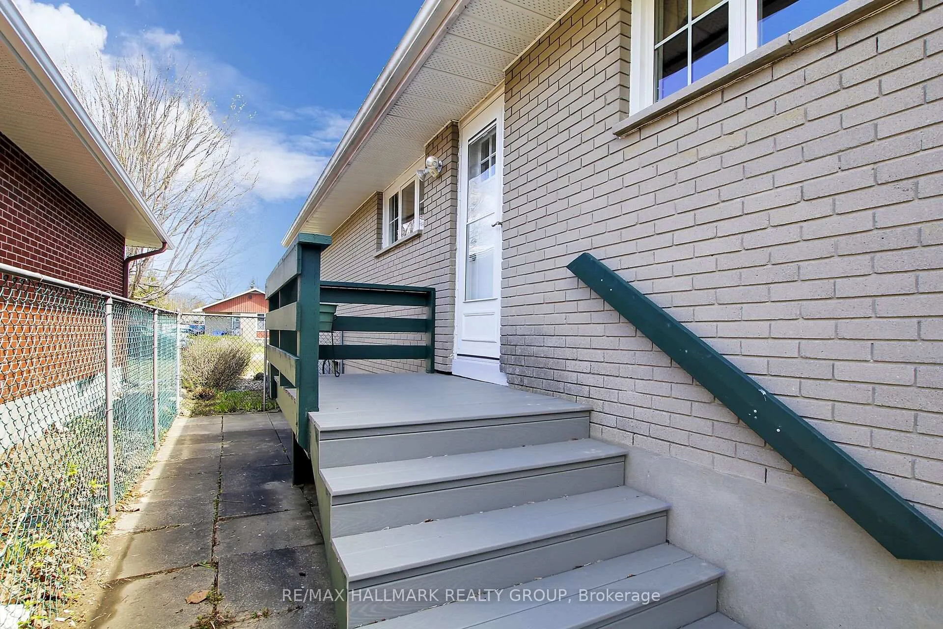 Photo 42 of 1320 Rustic Drive, Ottawa, Parkway Park — HOMEH
