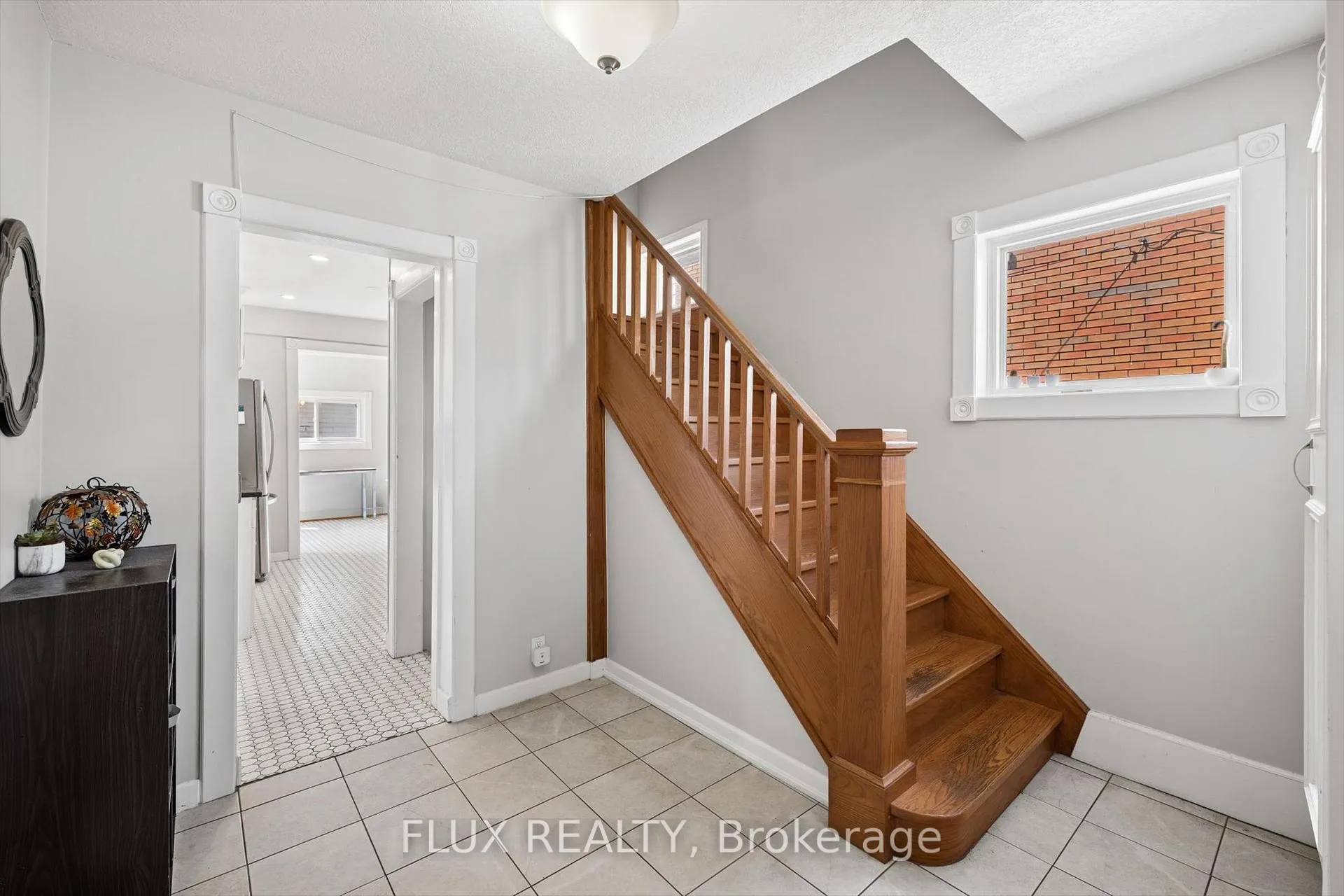 Photo 7 of 367 Victoria Street S, Kitchener, Cherry Hill — HOMEH