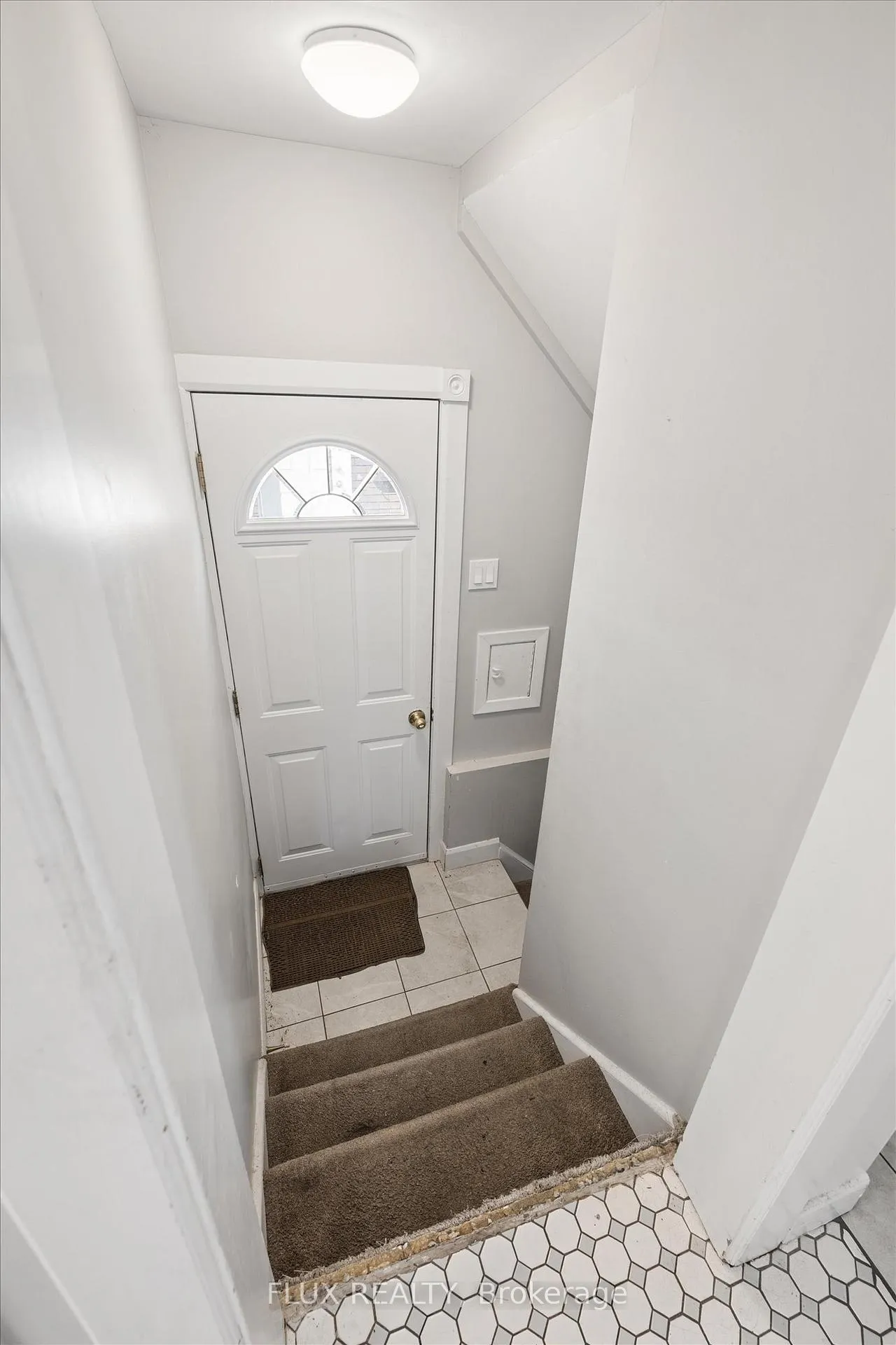 Photo 15 of 367 Victoria Street S, Kitchener, Cherry Hill — HOMEH
