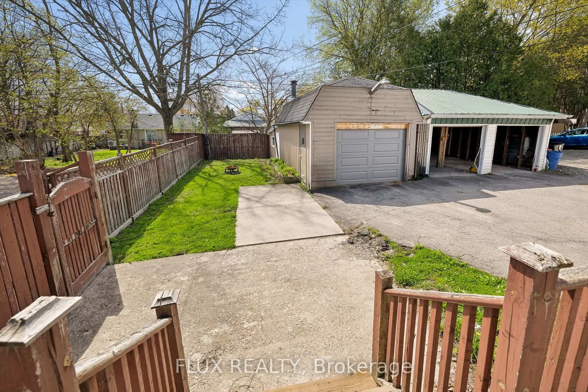 Photo 27 of 367 Victoria Street S, Kitchener, Cherry Hill — HOMEH