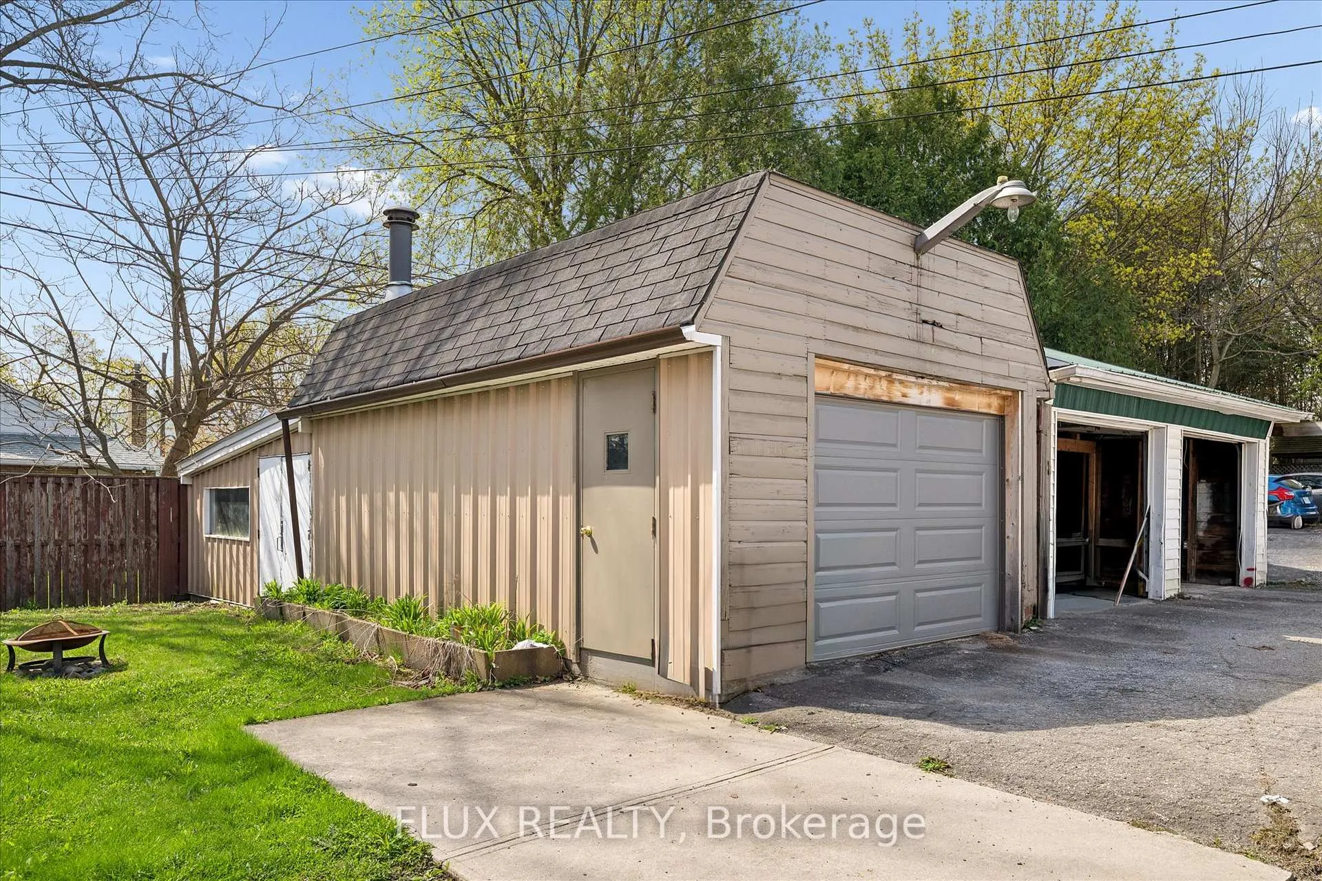 Photo 30 of 367 Victoria Street S, Kitchener, Cherry Hill — HOMEH