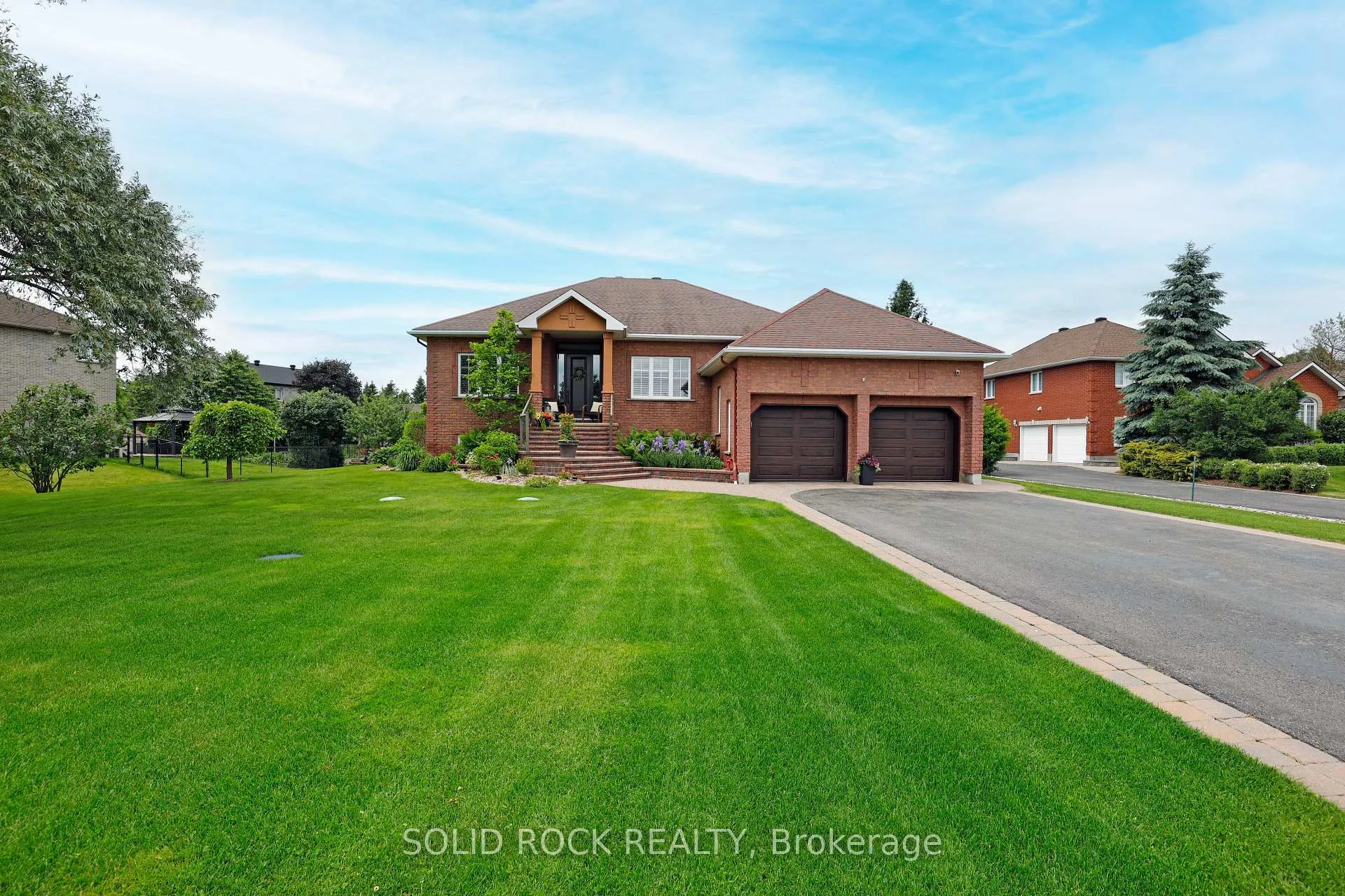 Photo 1 of 6541 Blossom Trail Drive, Ottawa, Greely — HOMEH