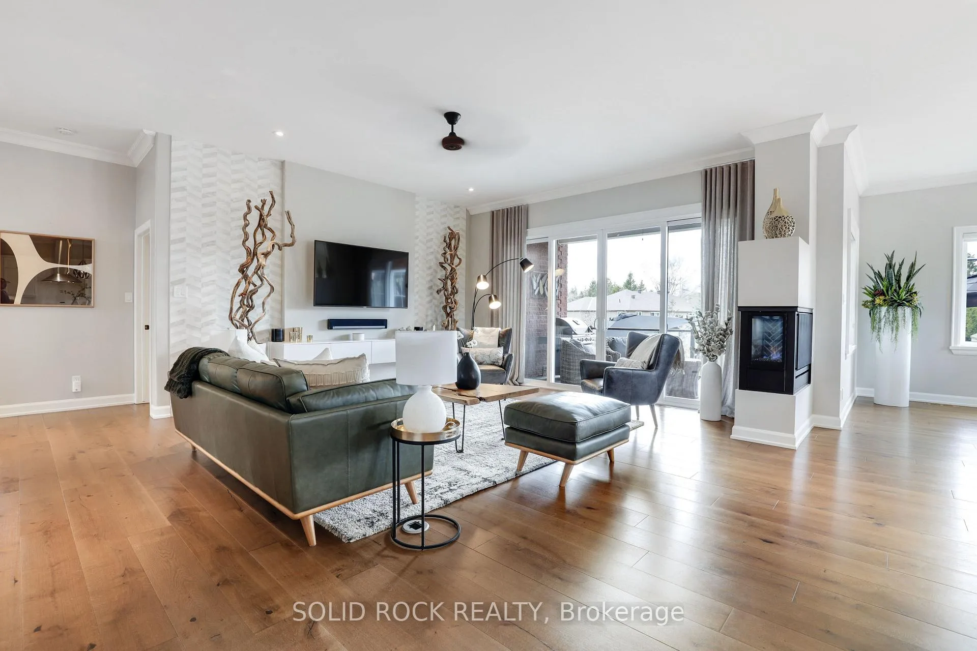Photo 7 of 6541 Blossom Trail Drive, Ottawa, Greely — HOMEH