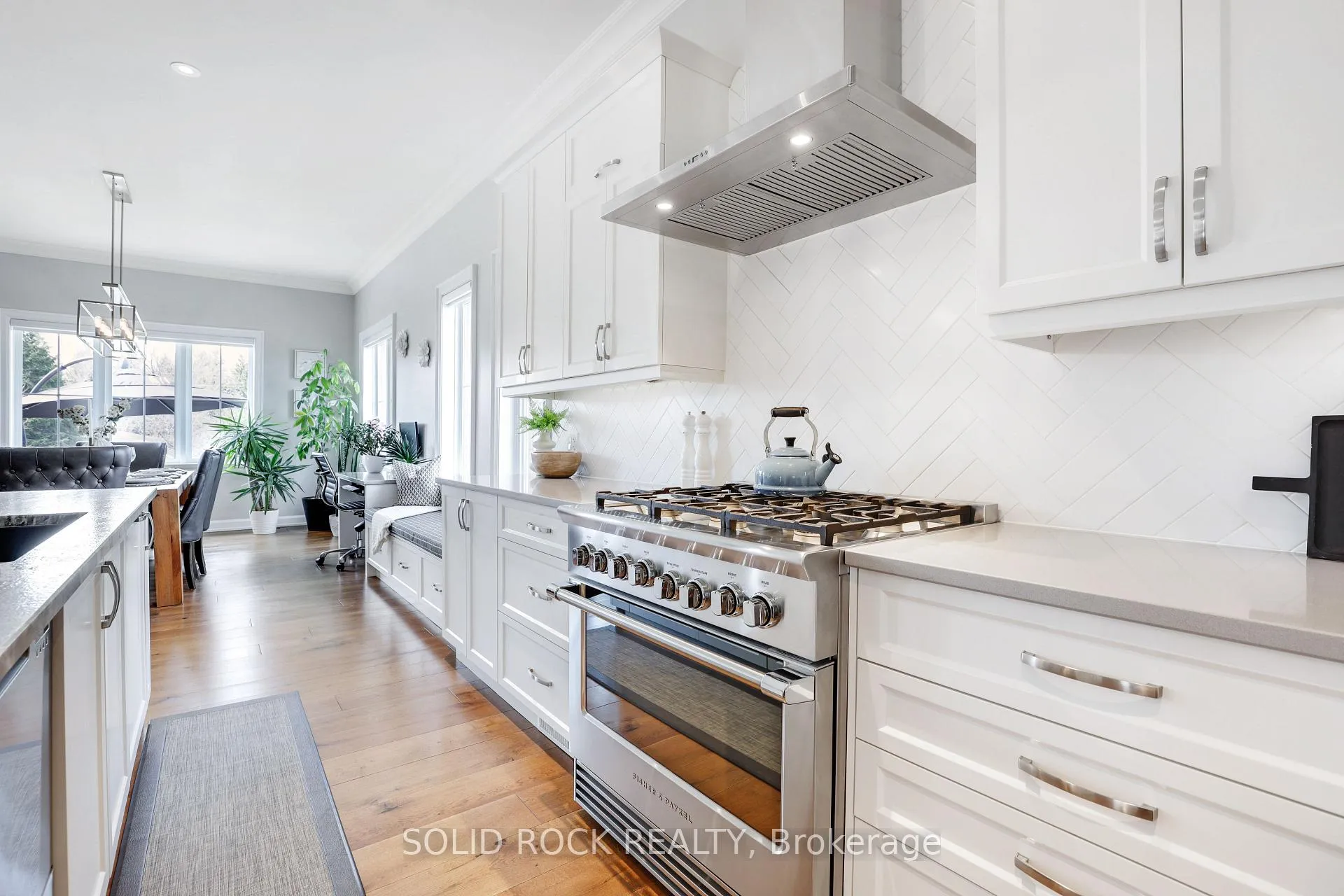 Photo 12 of 6541 Blossom Trail Drive, Ottawa, Greely — HOMEH