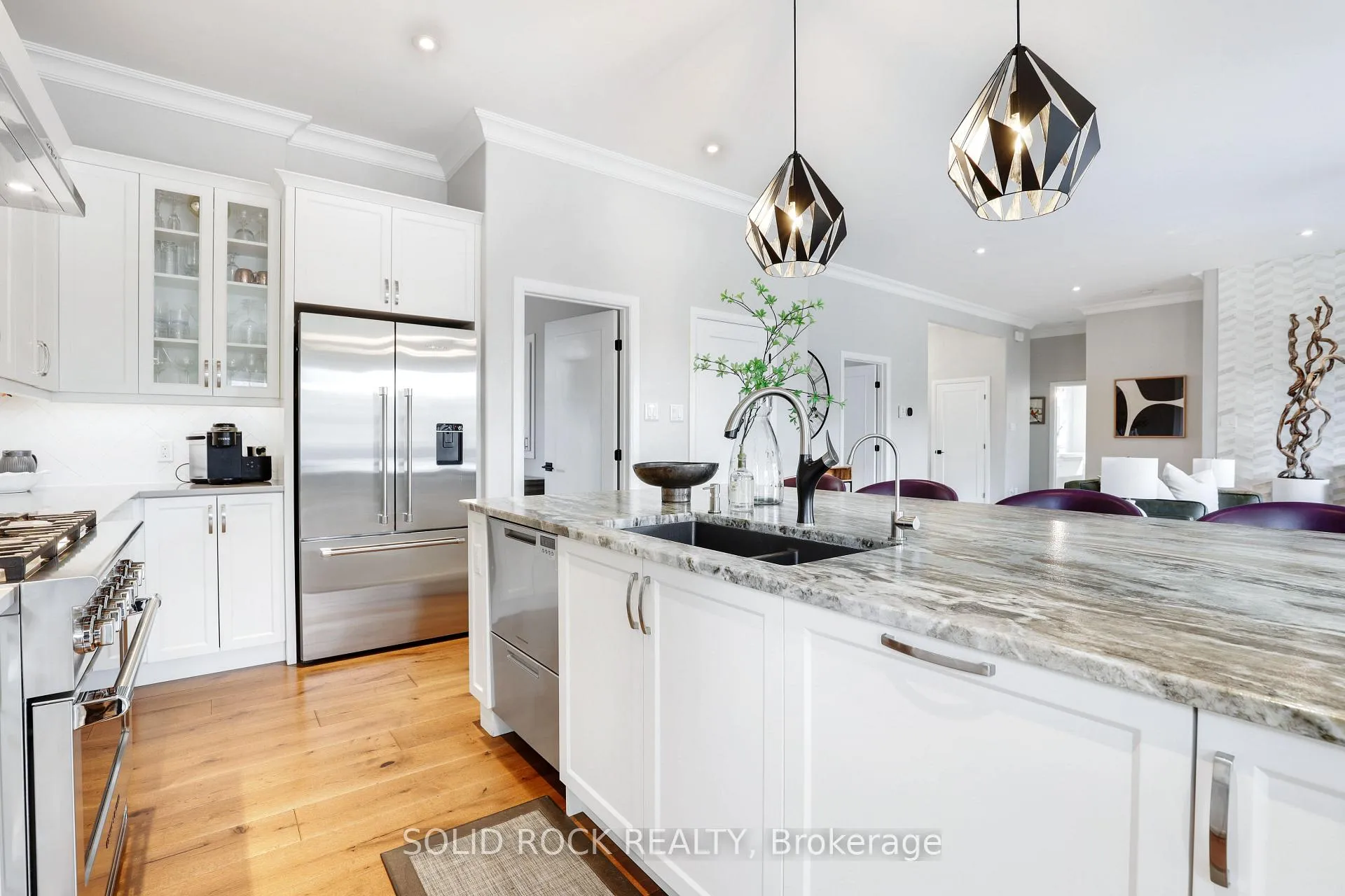 Photo 13 of 6541 Blossom Trail Drive, Ottawa, Greely — HOMEH