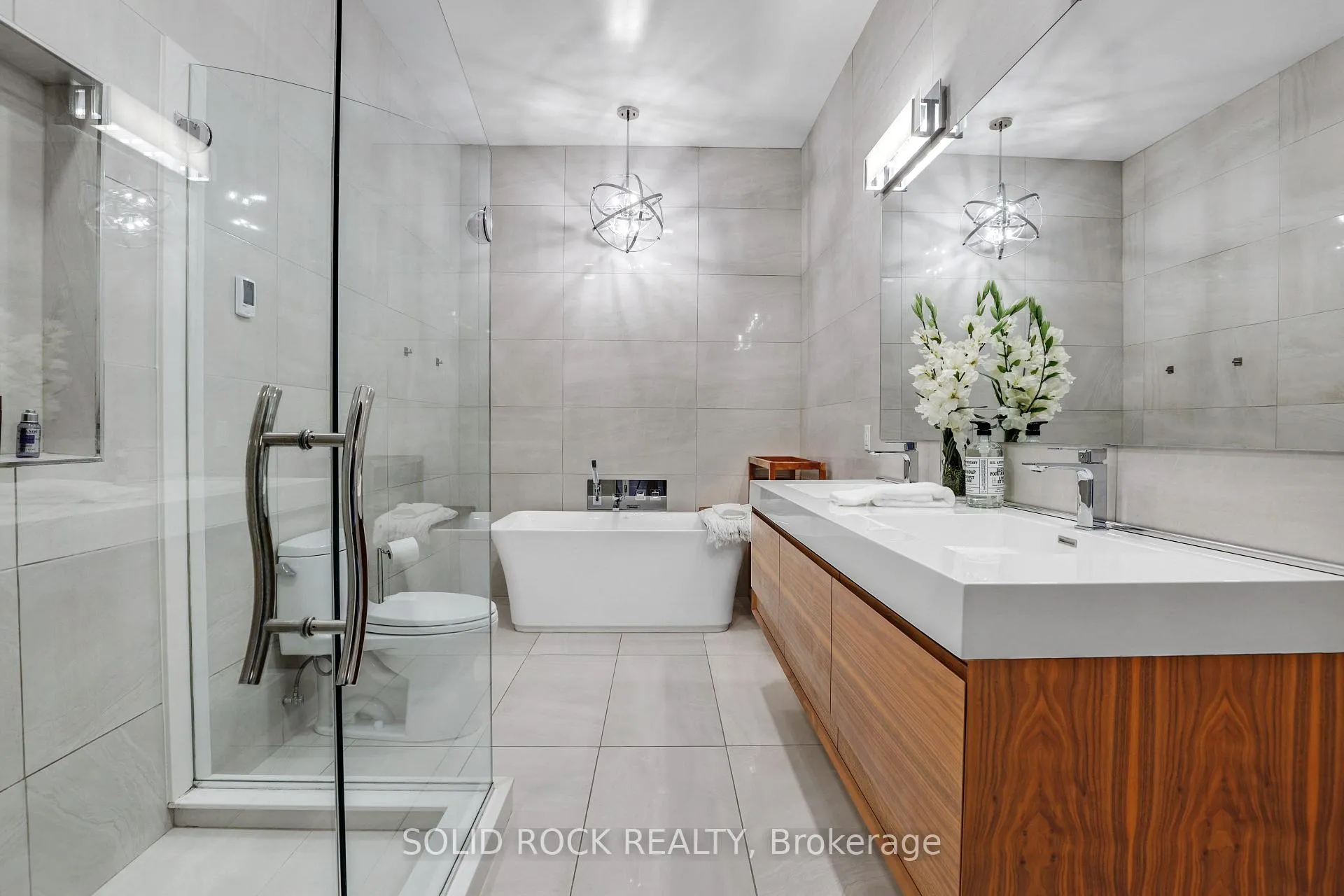 Photo 19 of 6541 Blossom Trail Drive, Ottawa, Greely — HOMEH
