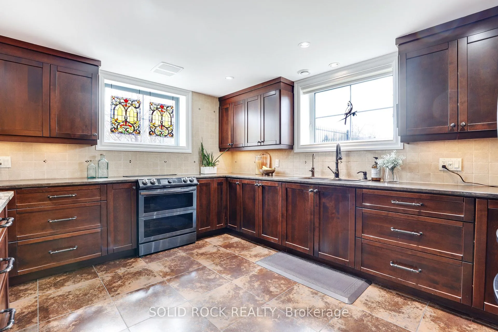 Photo 27 of 6541 Blossom Trail Drive, Ottawa, Greely — HOMEH