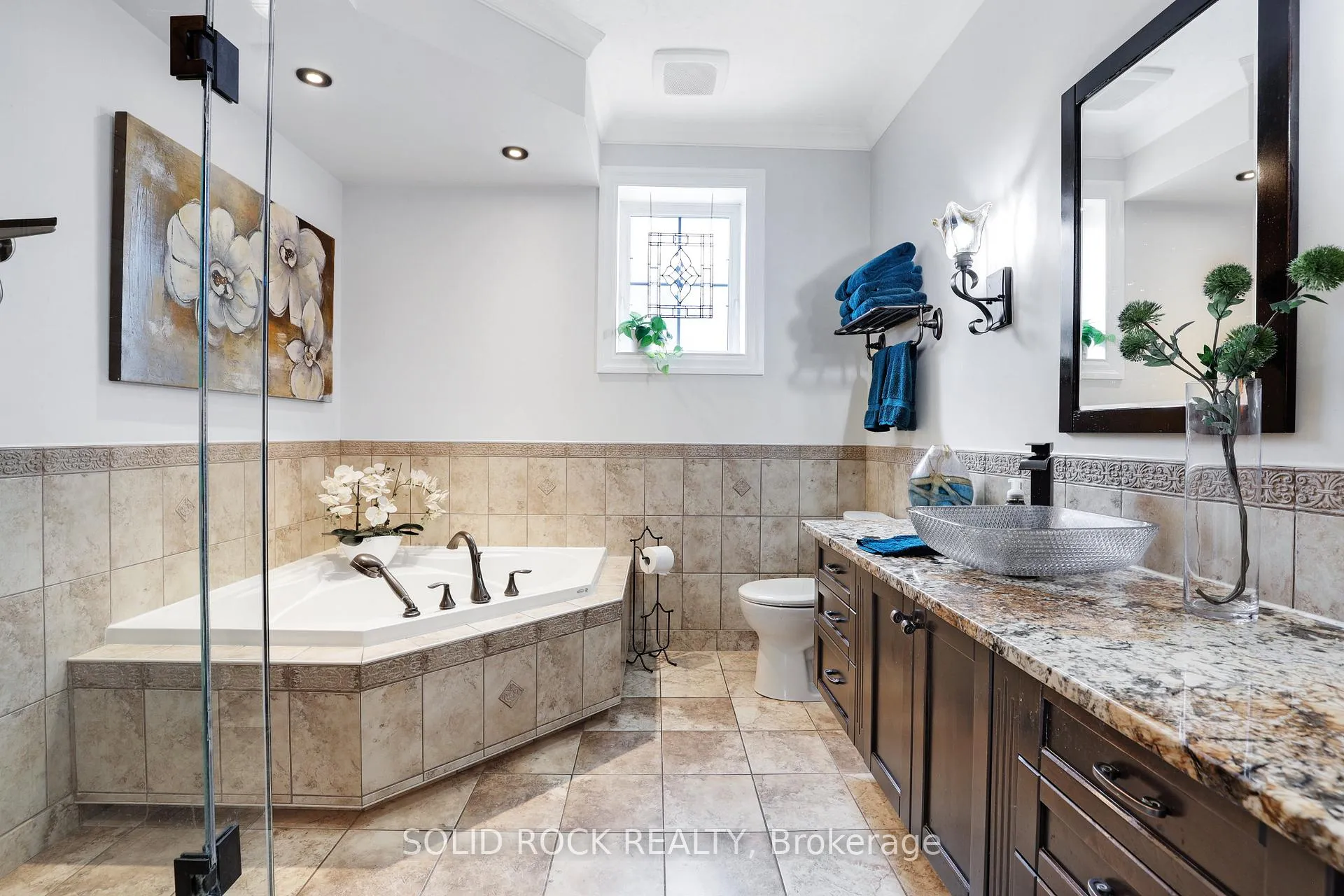 Photo 33 of 6541 Blossom Trail Drive, Ottawa, Greely — HOMEH