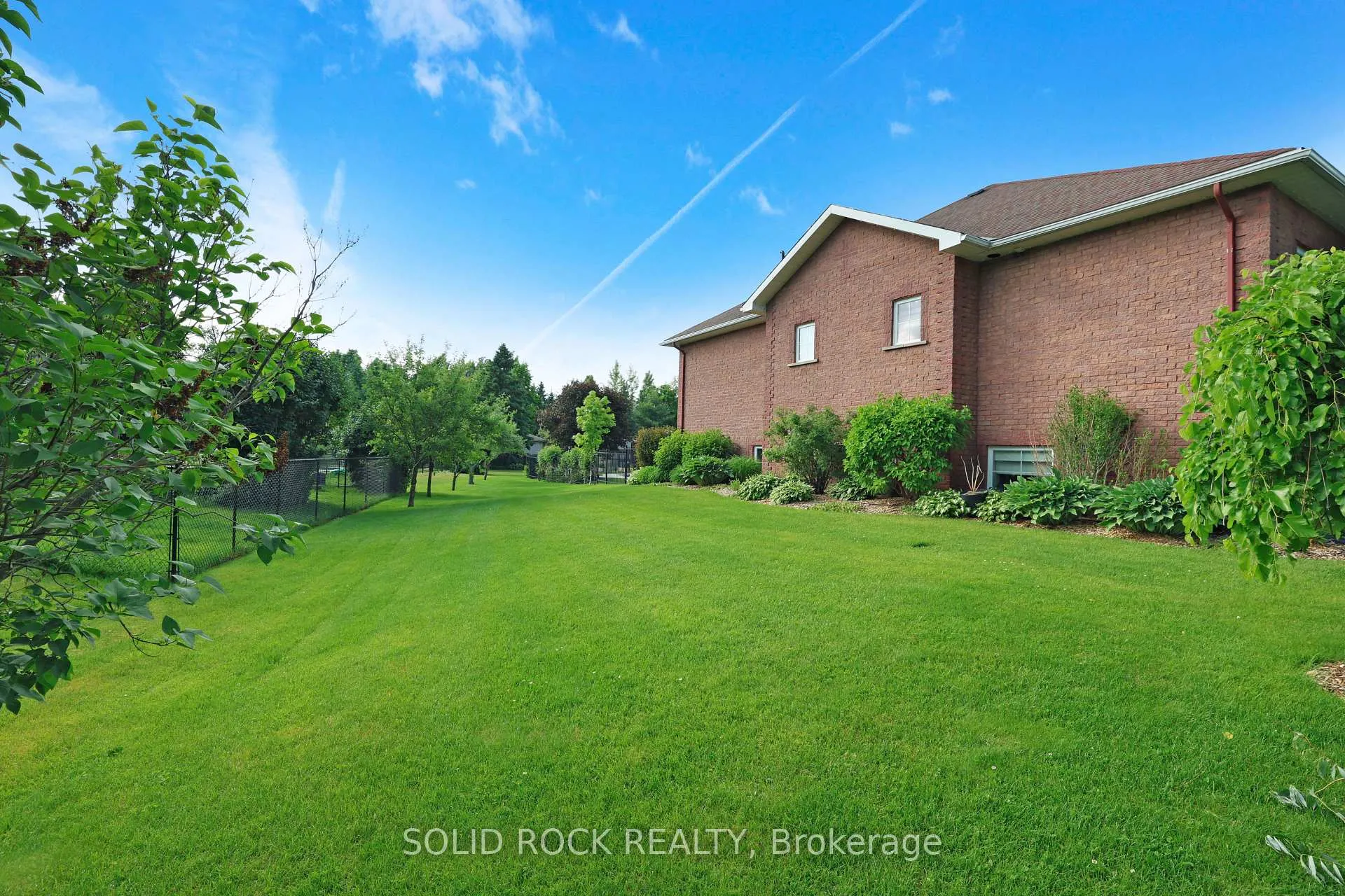 Photo 42 of 6541 Blossom Trail Drive, Ottawa, Greely — HOMEH