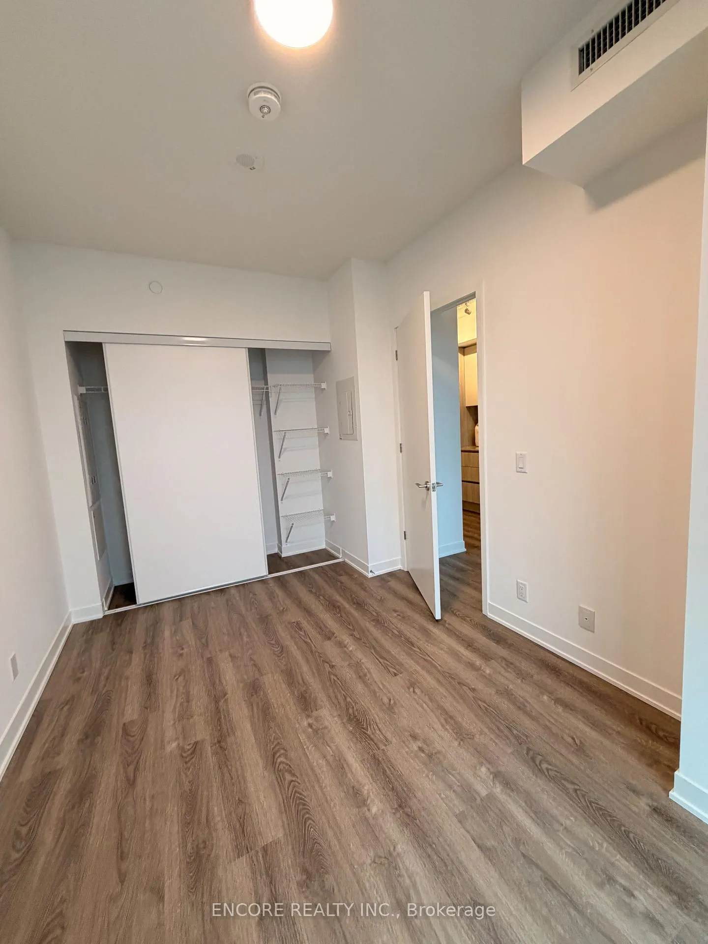 Photo 4 of Unit 4002, 180 Front Street E, Toronto, Moss Park — HOMEH