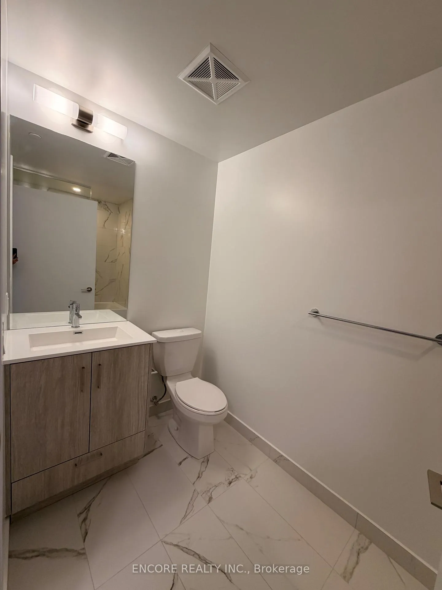 Photo 7 of Unit 4002, 180 Front Street E, Toronto, Moss Park — HOMEH