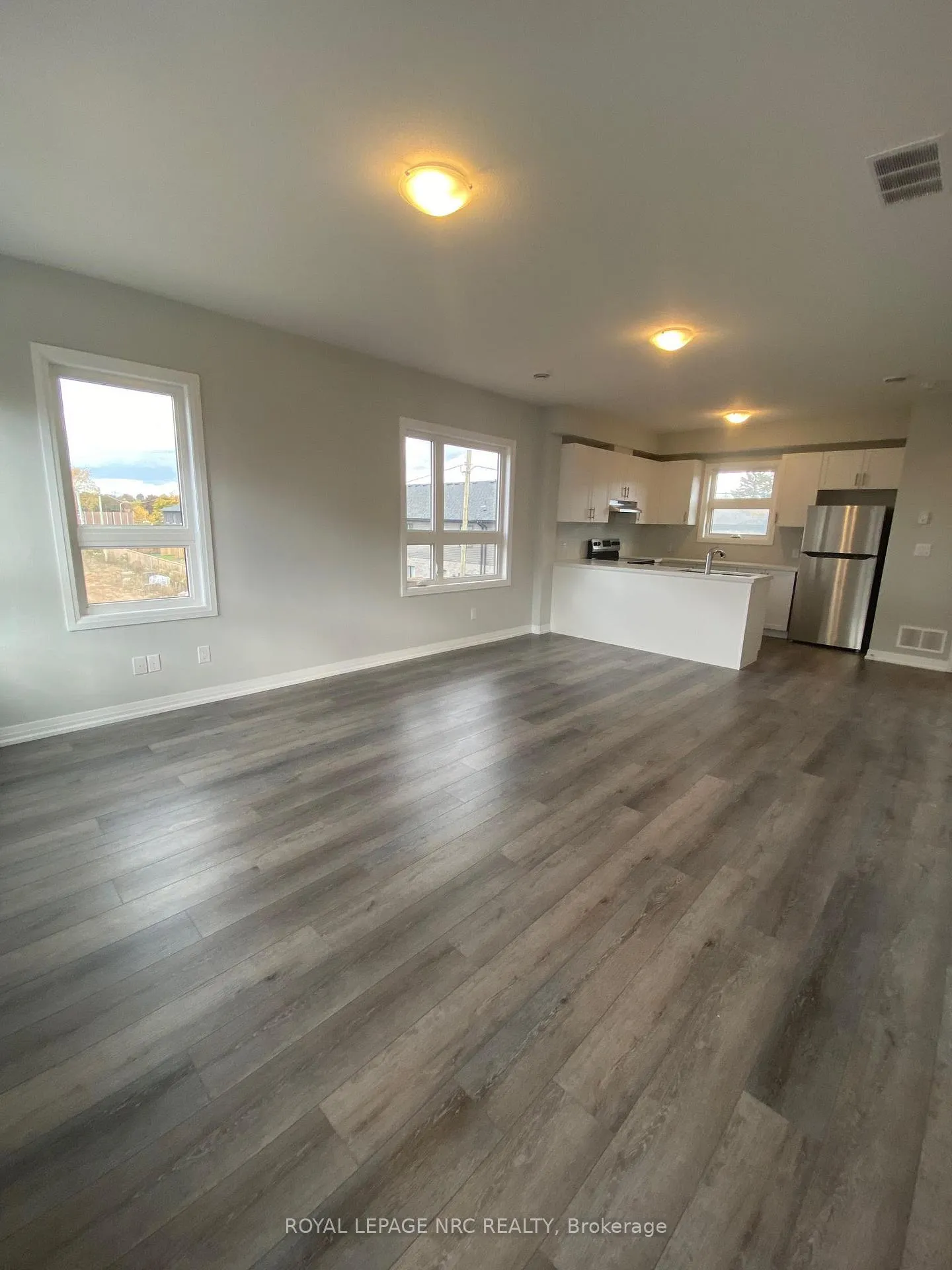 Photo 7 of Unit 28, 6705 Cropp Street, Niagara Falls, Morrison — HOMEH