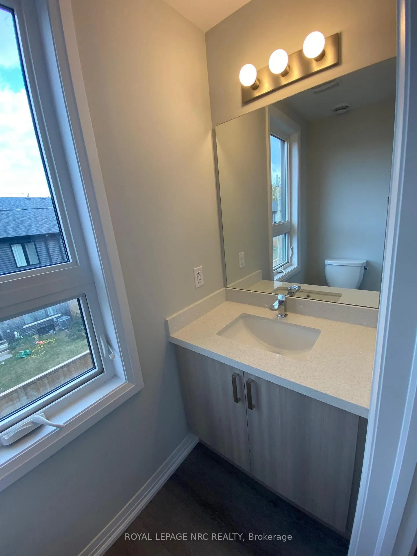 Photo 10 of Unit 28, 6705 Cropp Street, Niagara Falls, Morrison — HOMEH