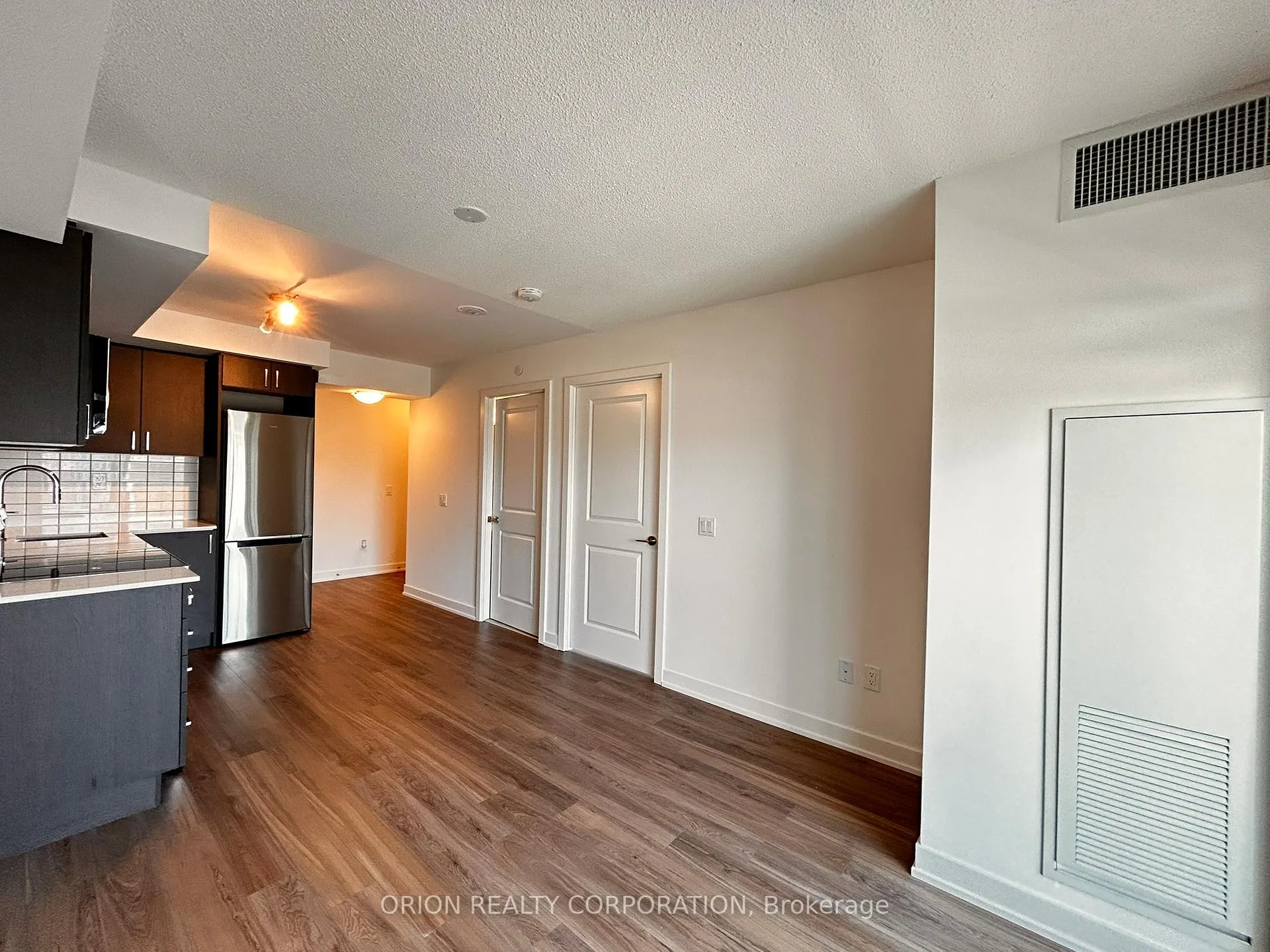 Photo 6 of Unit 912, 1010 Sandy Beach Road, Pickering, Bay Ridges — HOMEH