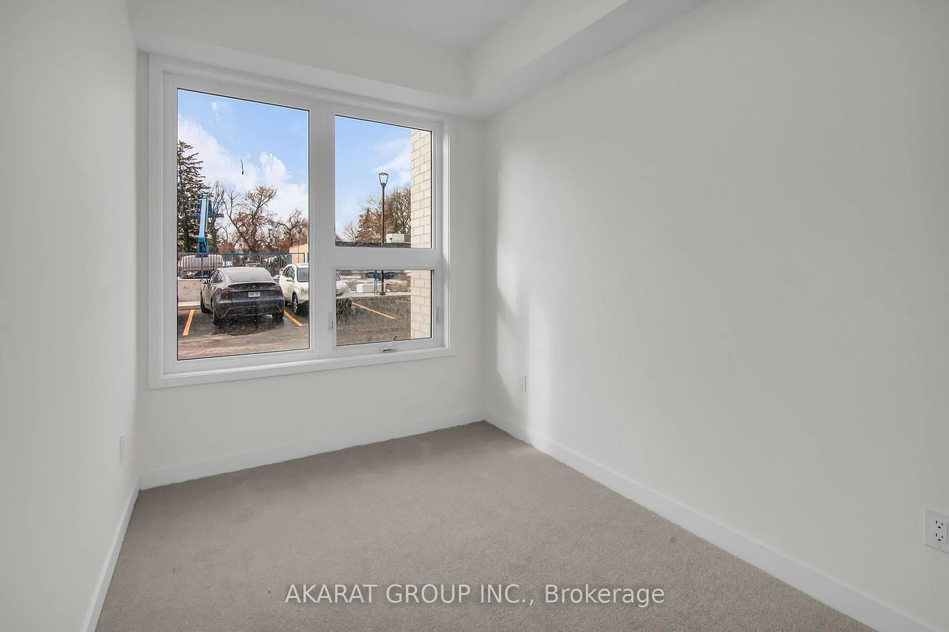 Photo 13 of Unit 13, 498 Plains Road E, Burlington, LaSalle — HOMEH