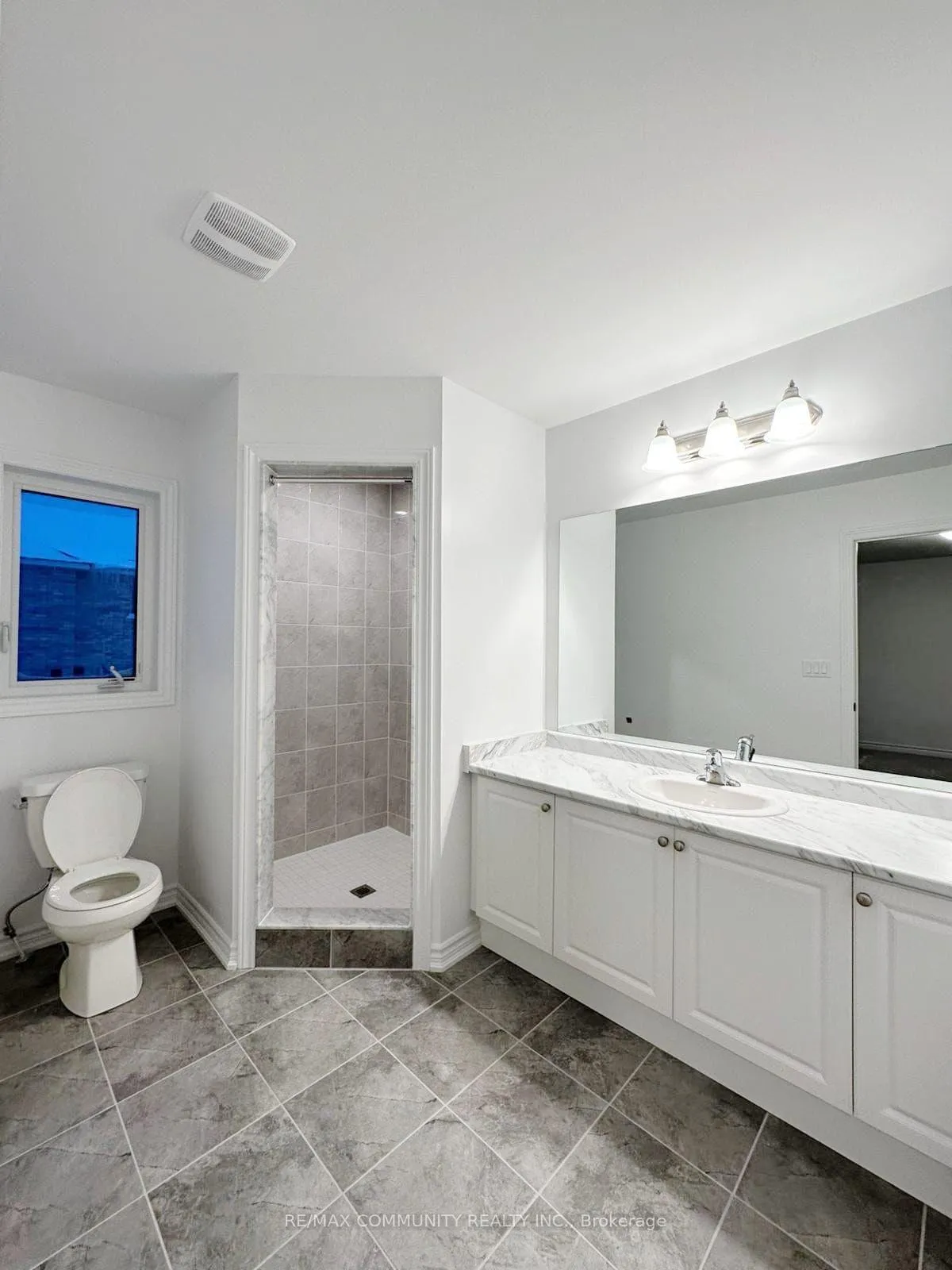 Photo 10 of 100 Stocks Avenue, Southgate — HOMEH