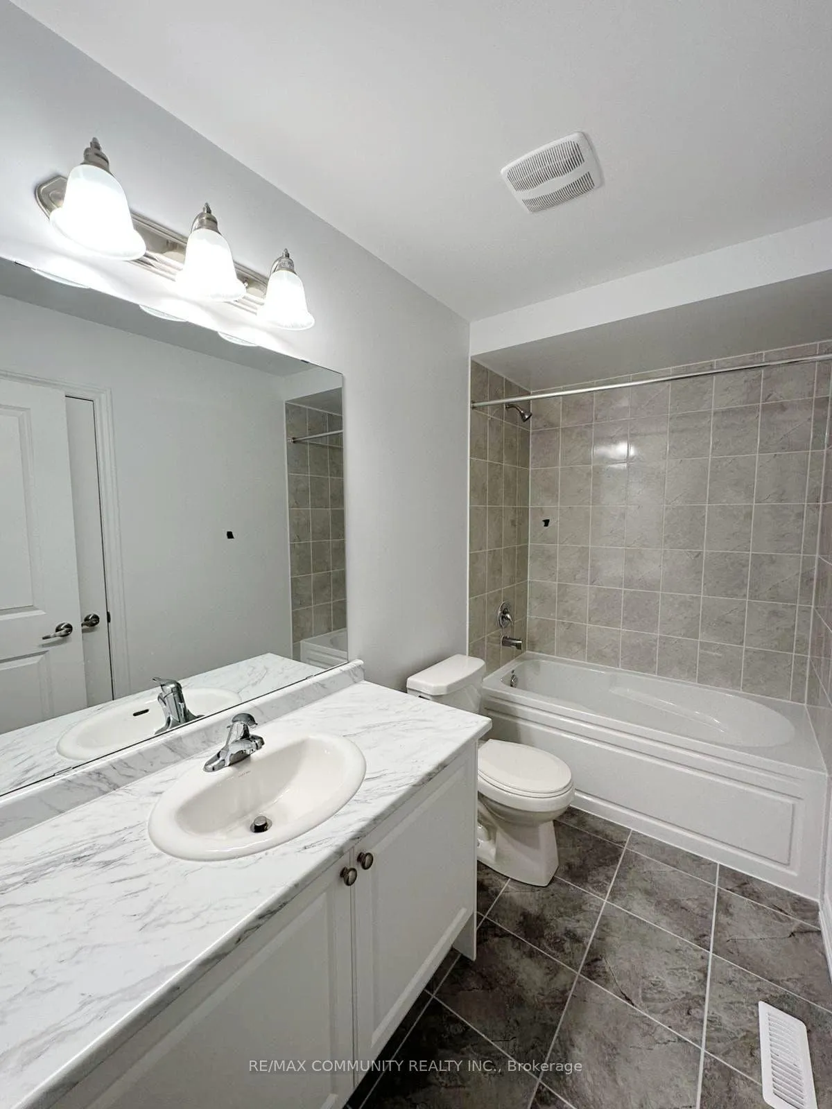 Photo 12 of 100 Stocks Avenue, Southgate — HOMEH