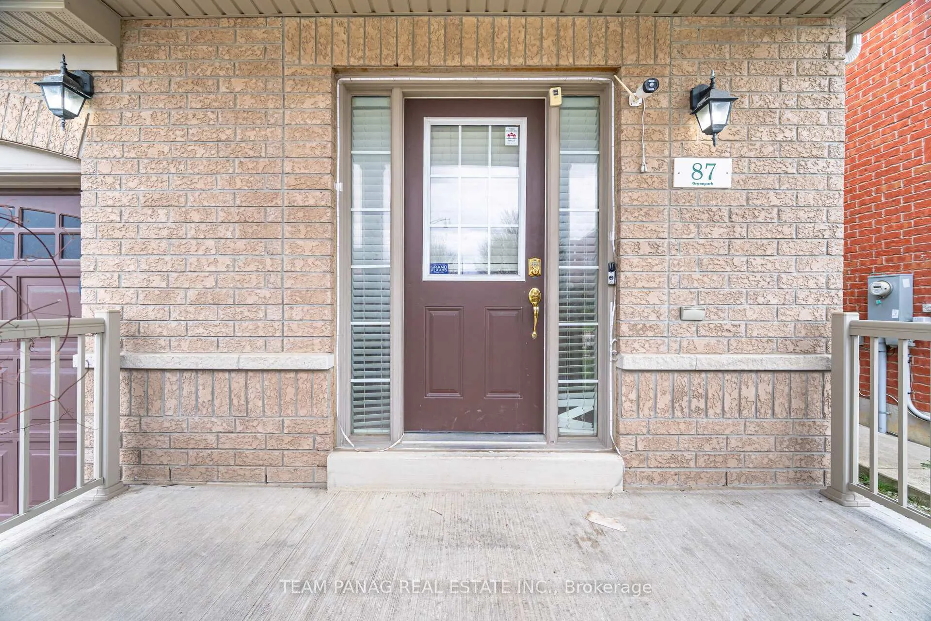 Photo 4 of 87 Sleightholme Crescent, Brampton, Bram East — HOMEH