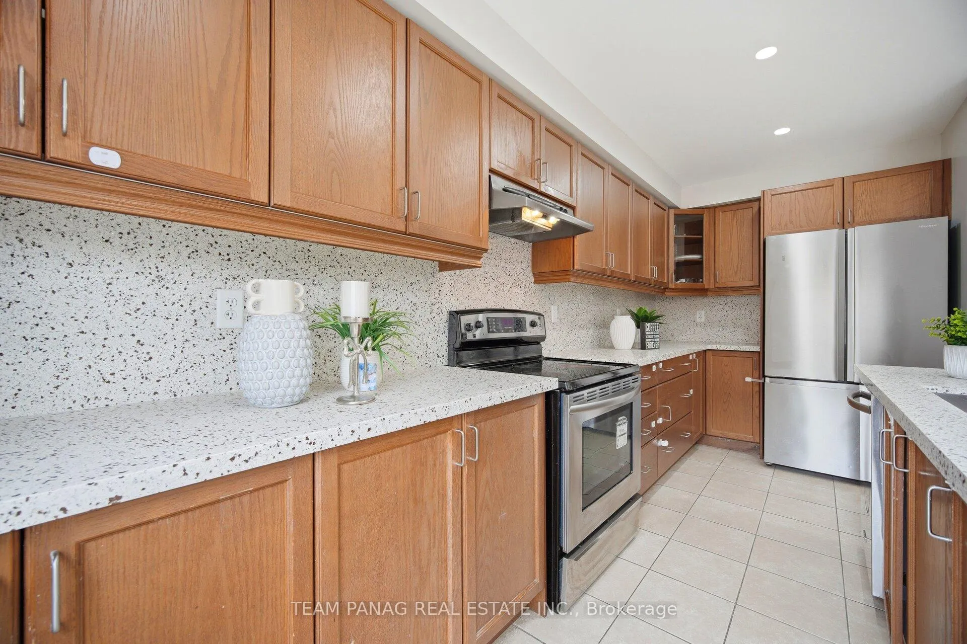 Photo 12 of 87 Sleightholme Crescent, Brampton, Bram East — HOMEH