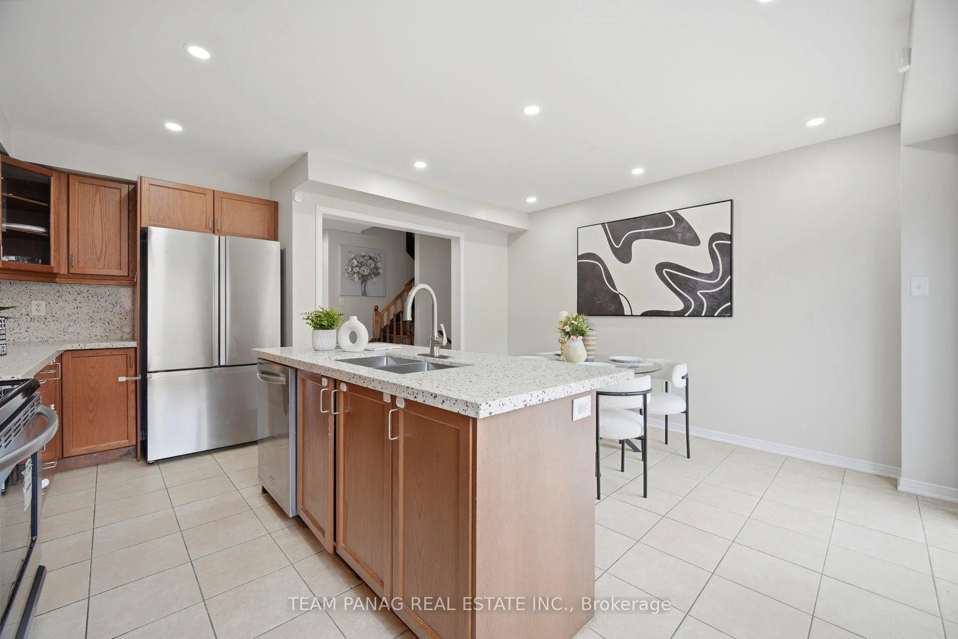Photo 13 of 87 Sleightholme Crescent, Brampton, Bram East — HOMEH