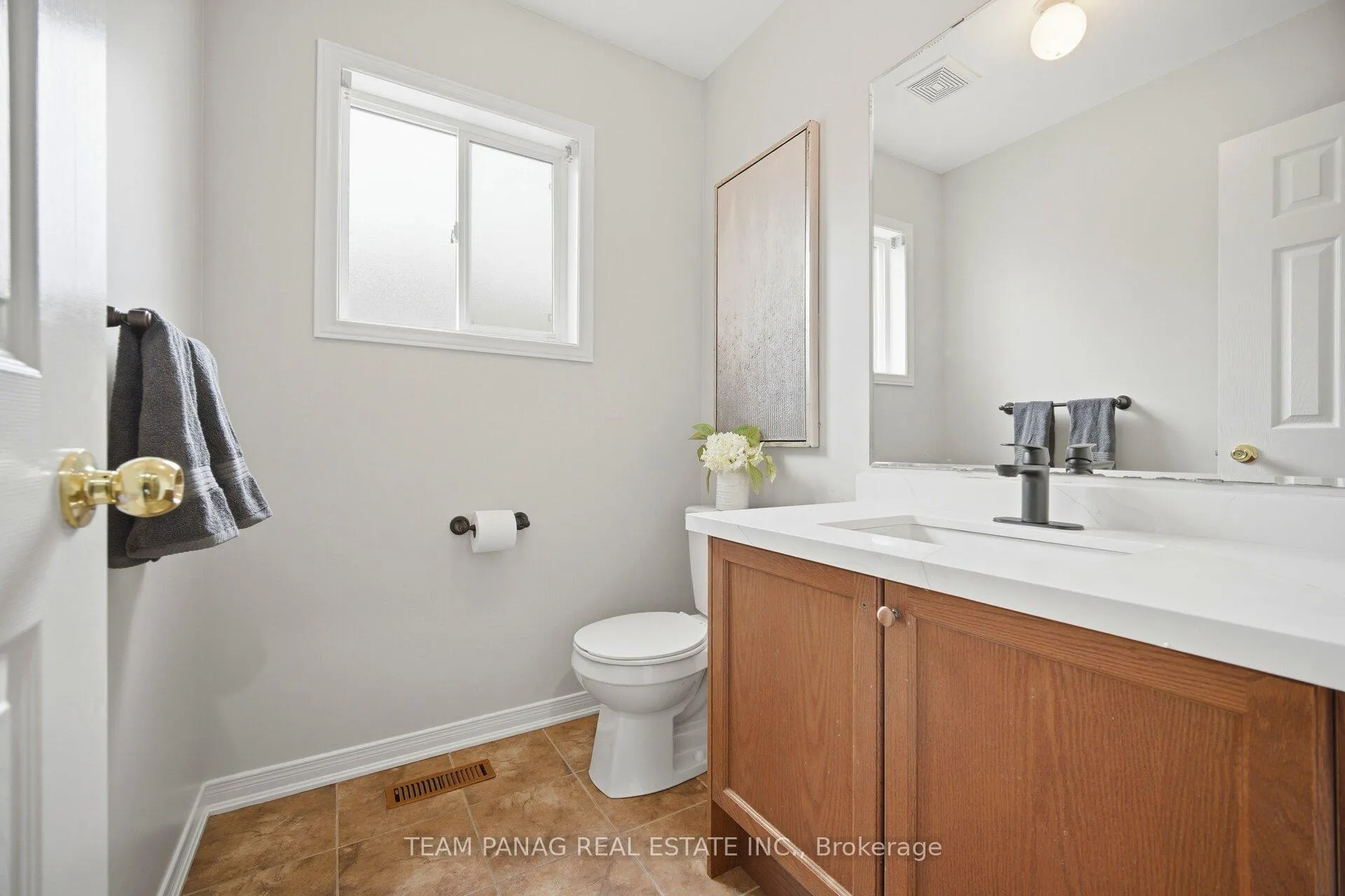 Photo 15 of 87 Sleightholme Crescent, Brampton, Bram East — HOMEH