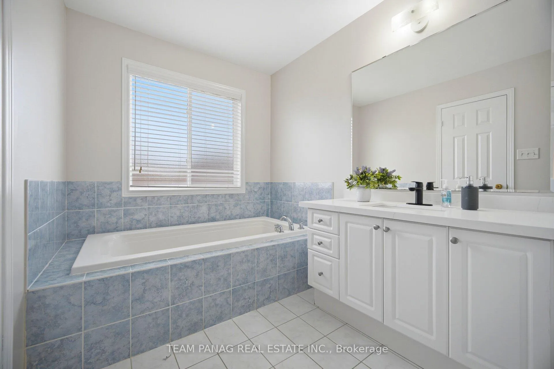Photo 22 of 87 Sleightholme Crescent, Brampton, Bram East — HOMEH