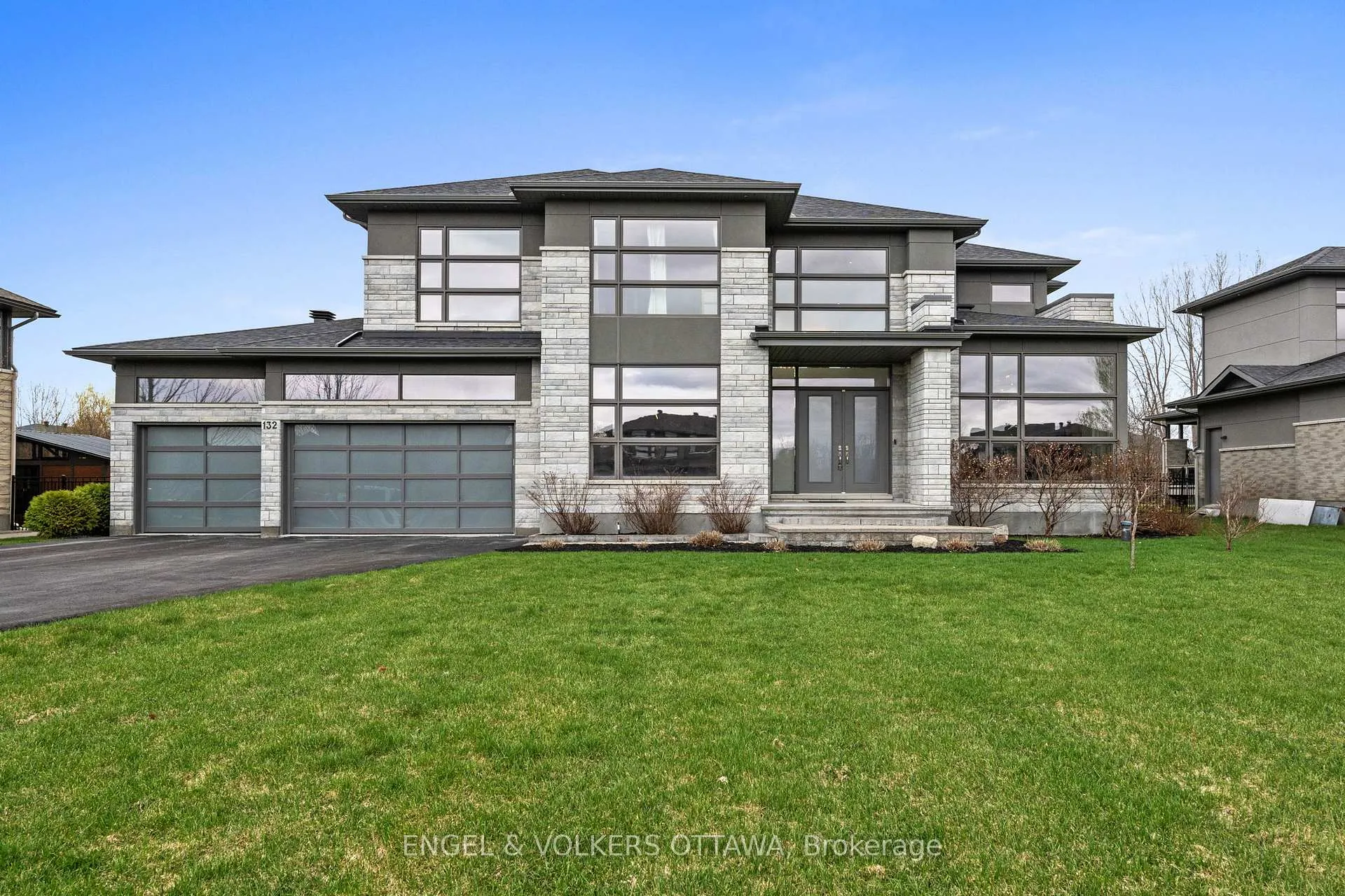 Photo 2 of 132 Dunblane Way, Ottawa, Manotick Village & Manotick Estates — HOMEH