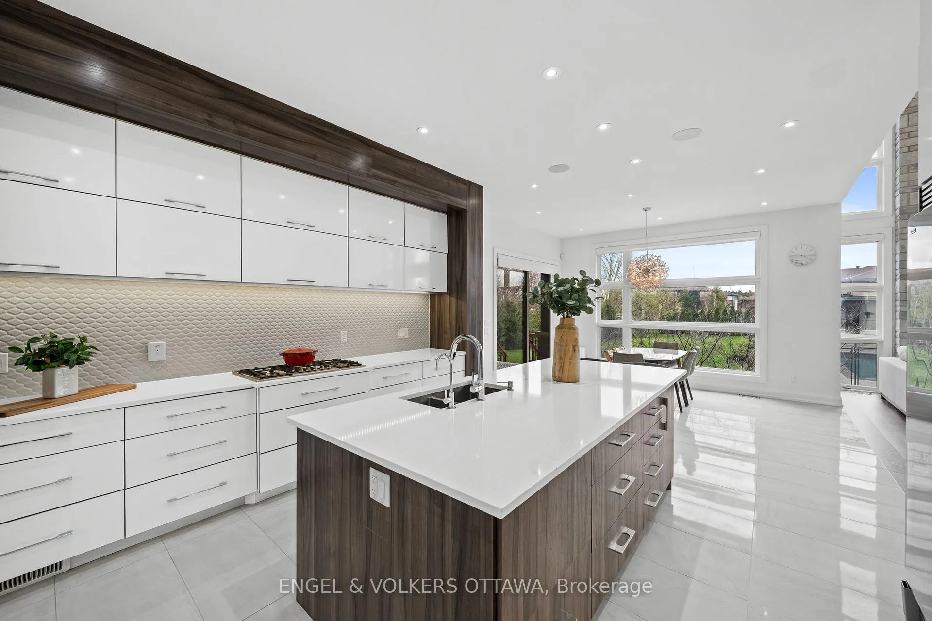 Photo 10 of 132 Dunblane Way, Ottawa, Manotick Village & Manotick Estates — HOMEH
