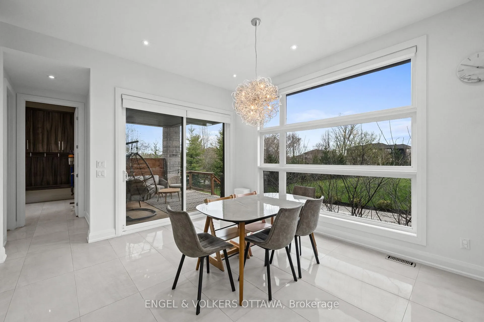 Photo 15 of 132 Dunblane Way, Ottawa, Manotick Village & Manotick Estates — HOMEH