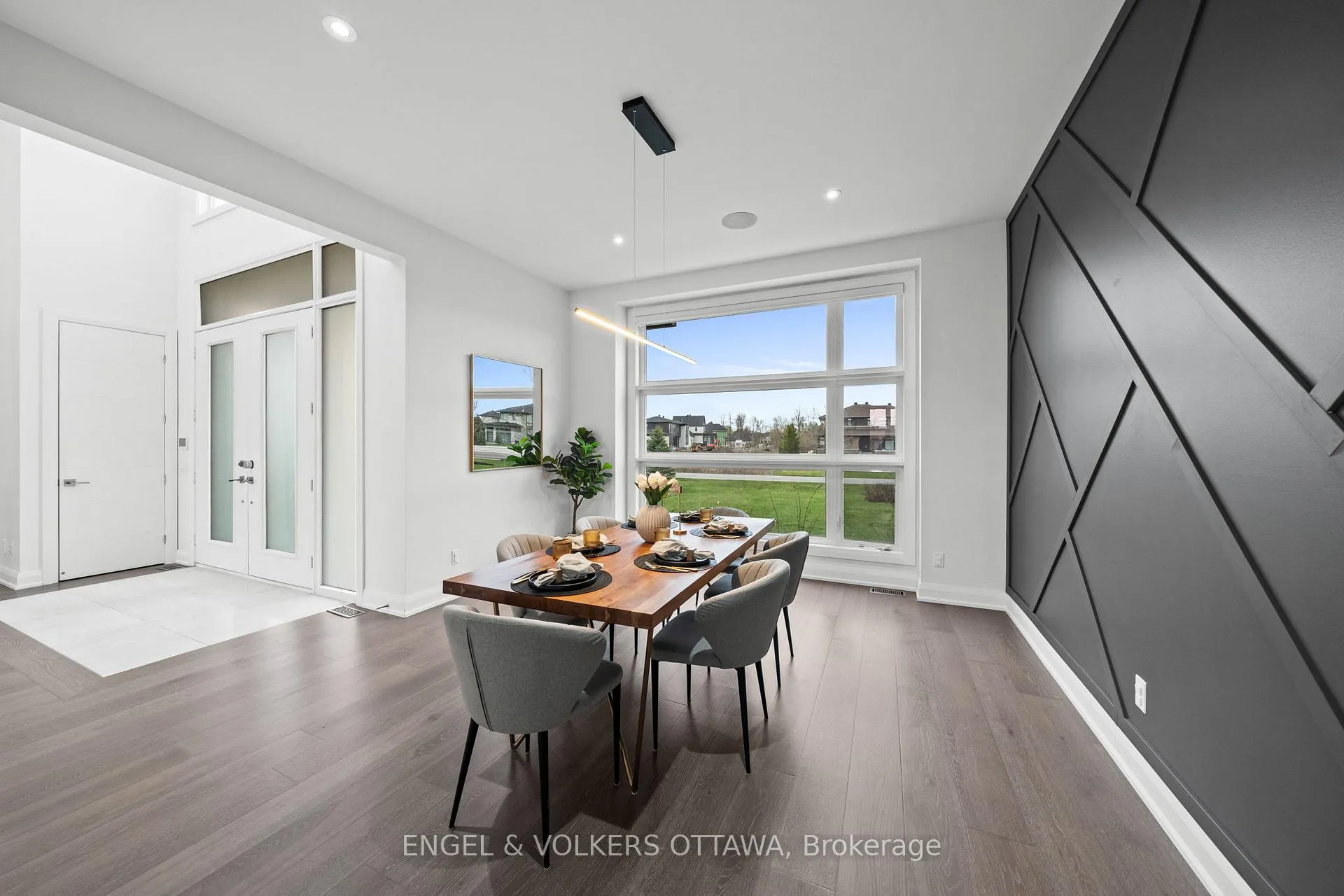 Photo 17 of 132 Dunblane Way, Ottawa, Manotick Village & Manotick Estates — HOMEH