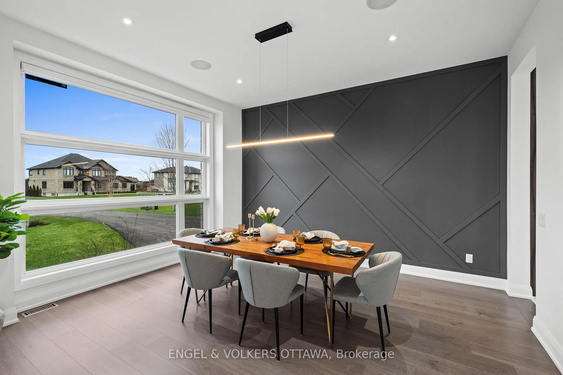 Photo 18 of 132 Dunblane Way, Ottawa, Manotick Village & Manotick Estates — HOMEH