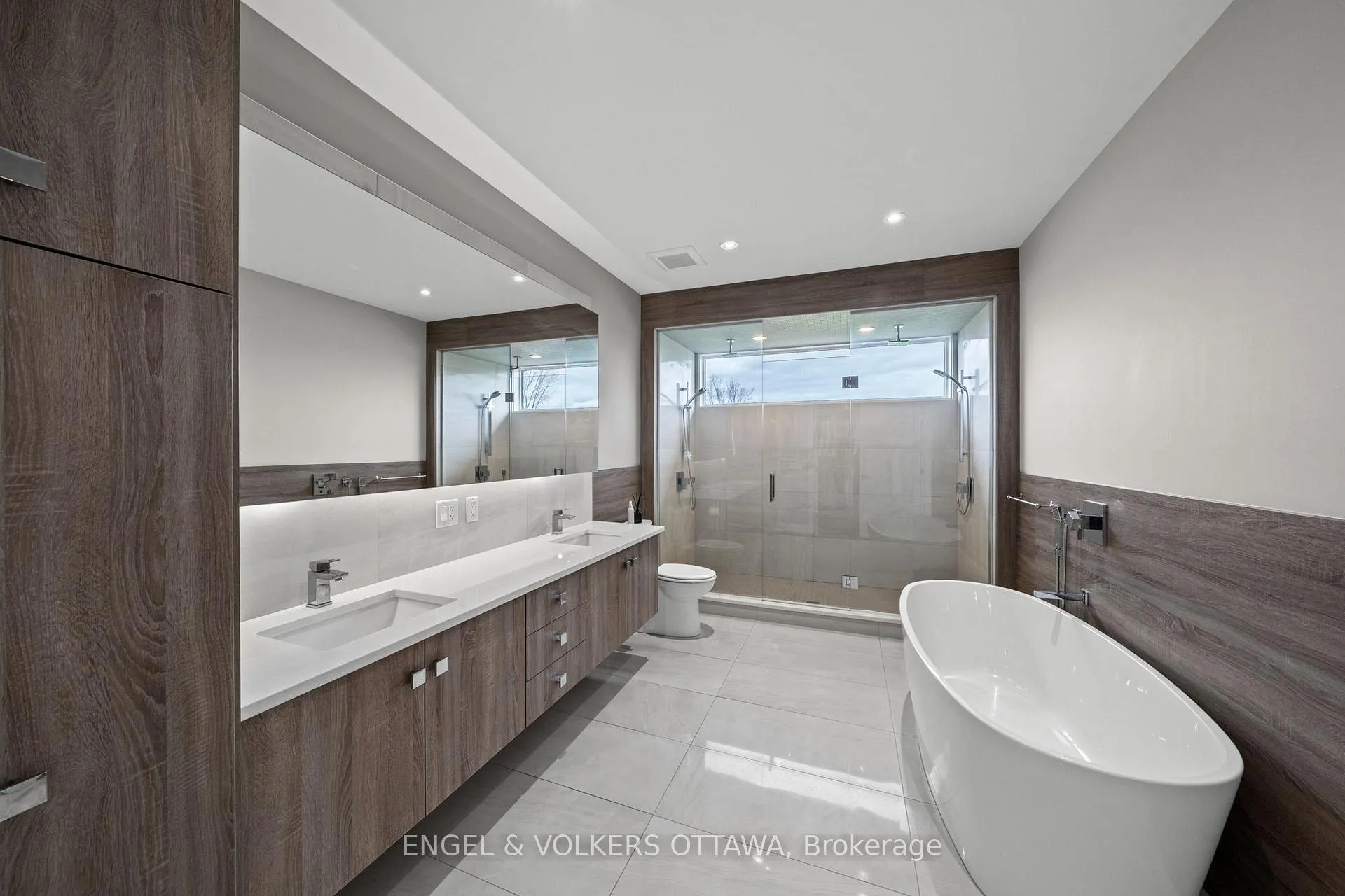 Photo 32 of 132 Dunblane Way, Ottawa, Manotick Village & Manotick Estates — HOMEH