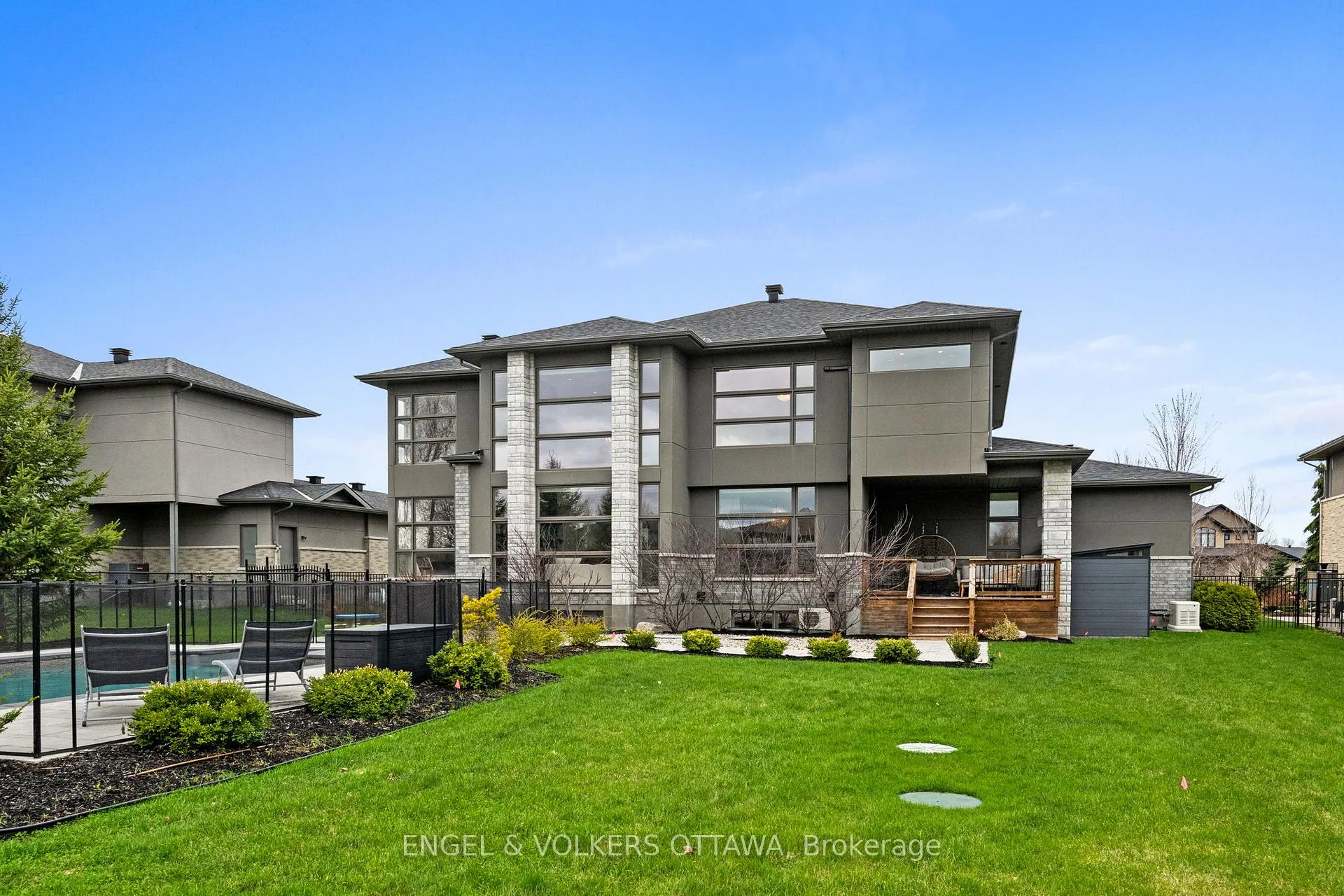 Photo 43 of 132 Dunblane Way, Ottawa, Manotick Village & Manotick Estates — HOMEH