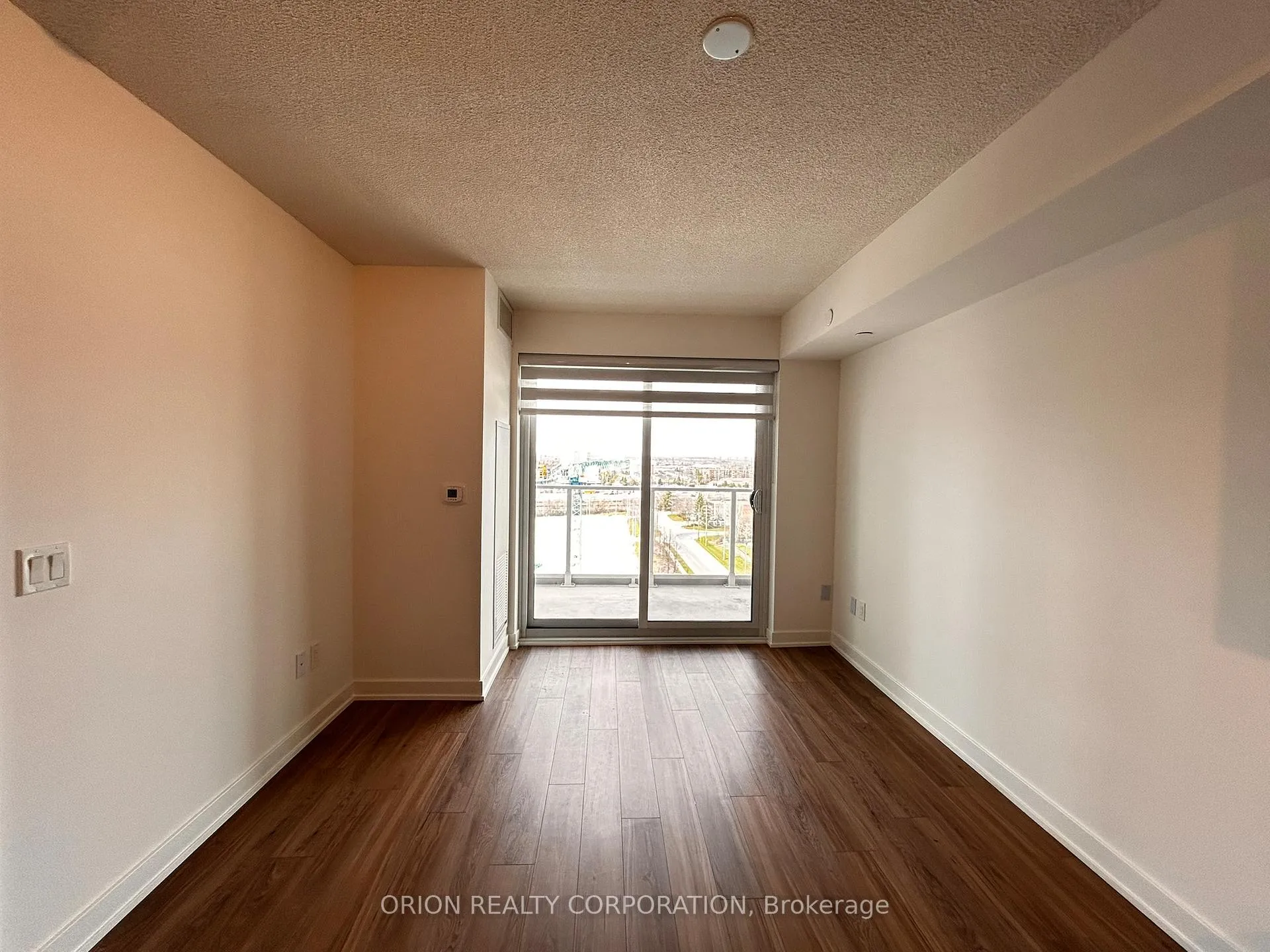 Photo 4 of Unit 1012, 1010 Sandy Beach Road, Pickering, Bay Ridges — HOMEH
