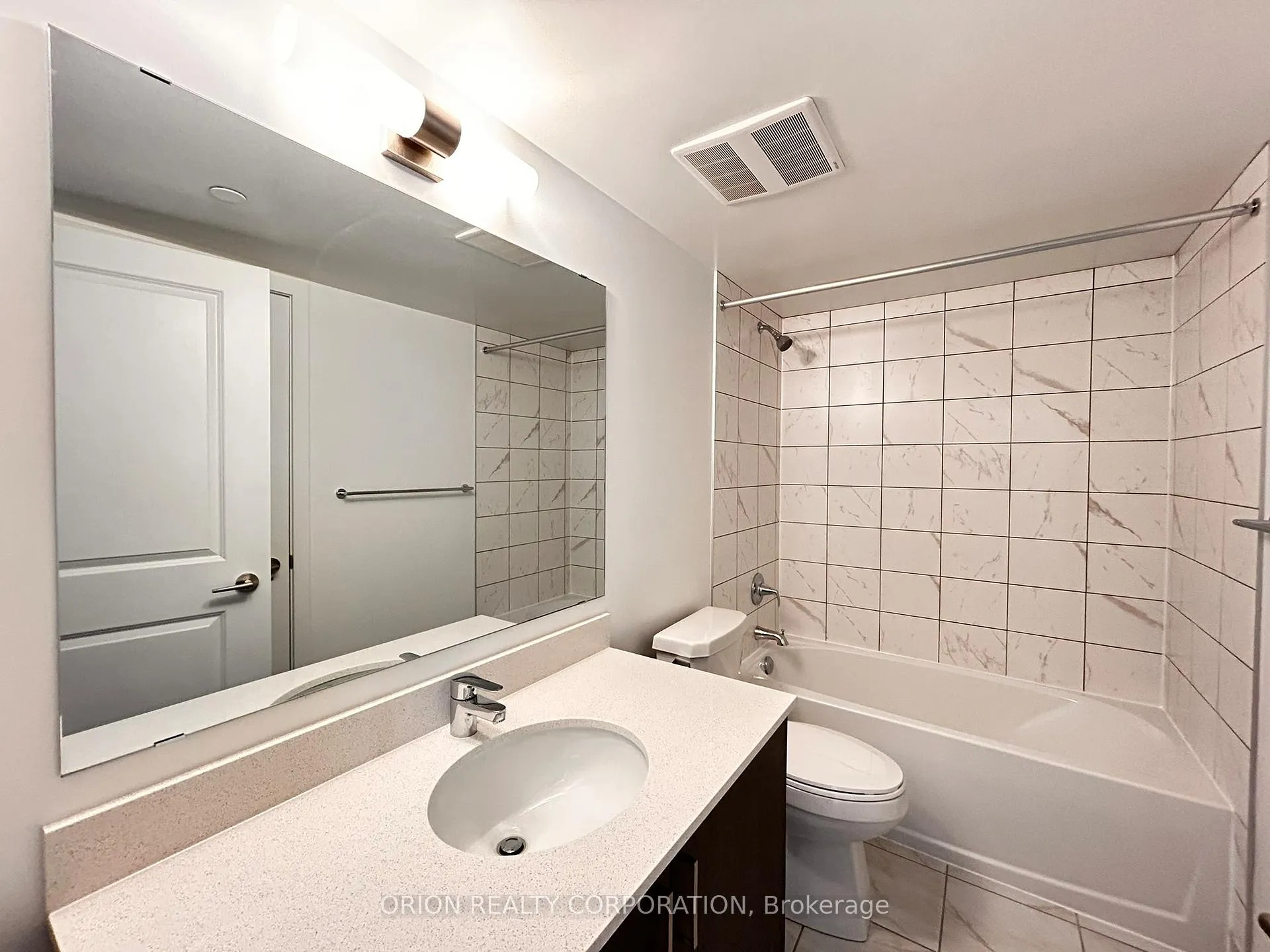 Photo 6 of Unit 1012, 1010 Sandy Beach Road, Pickering, Bay Ridges — HOMEH