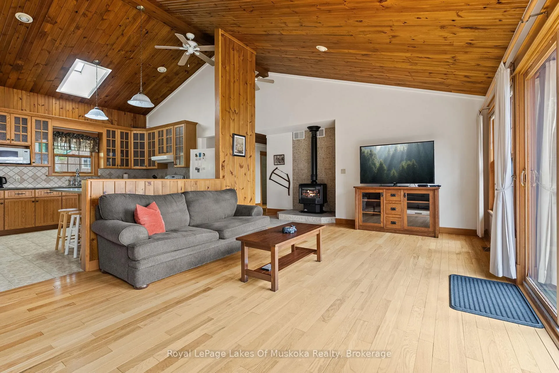 Photo 3 of 3149 520 Highway, Magnetawan — HOMEH