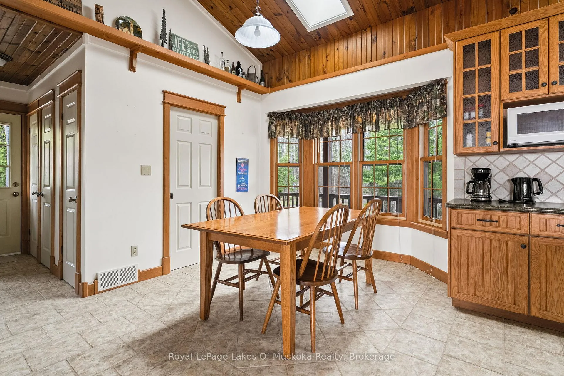 Photo 11 of 3149 520 Highway, Magnetawan — HOMEH