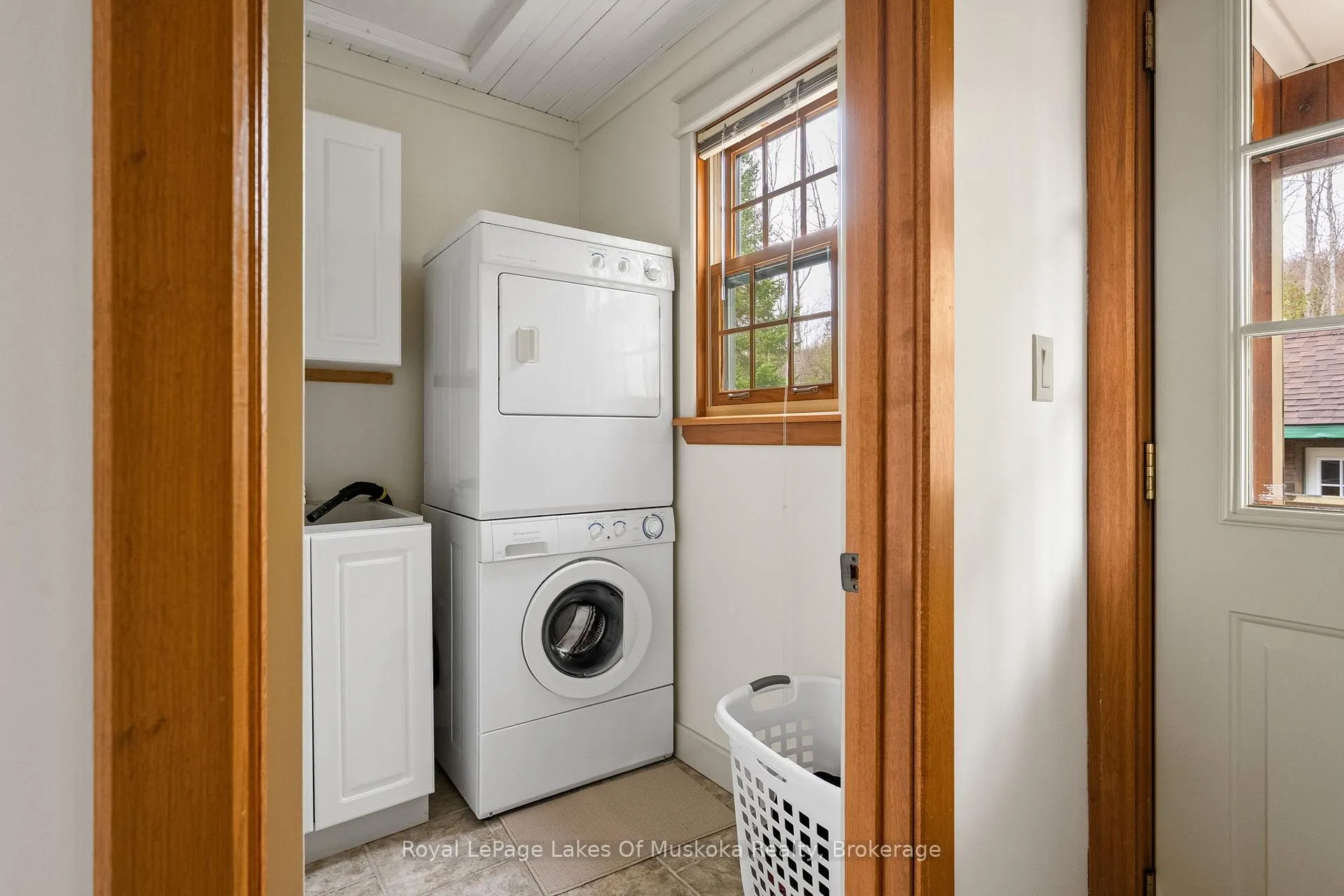 Photo 12 of 3149 520 Highway, Magnetawan — HOMEH