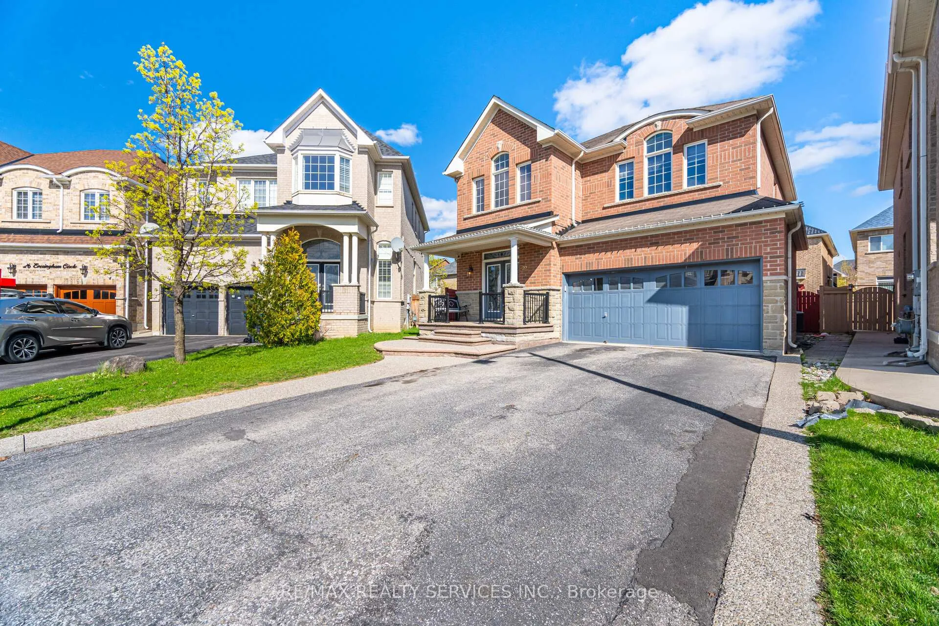 Photo 2 of 22 Everingham Circle, Brampton, Sandringham-Wellington — HOMEH