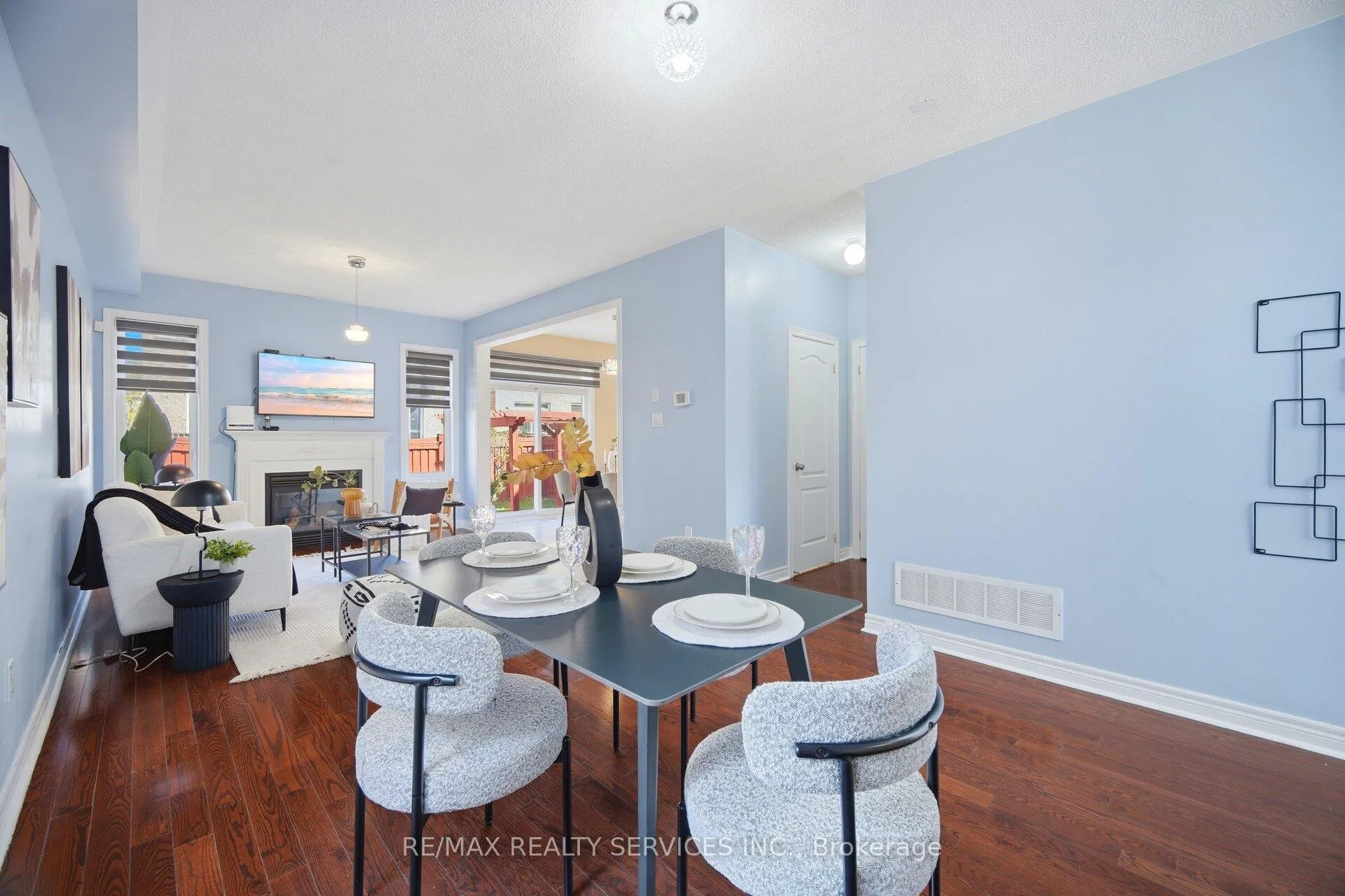 Photo 9 of 22 Everingham Circle, Brampton, Sandringham-Wellington — HOMEH