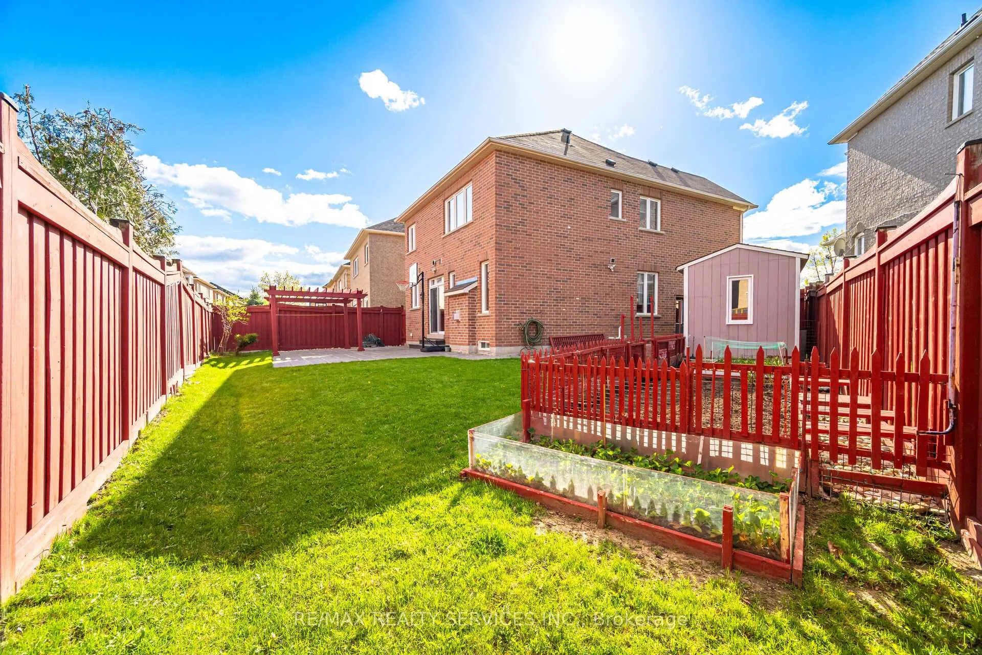 Photo 48 of 22 Everingham Circle, Brampton, Sandringham-Wellington — HOMEH