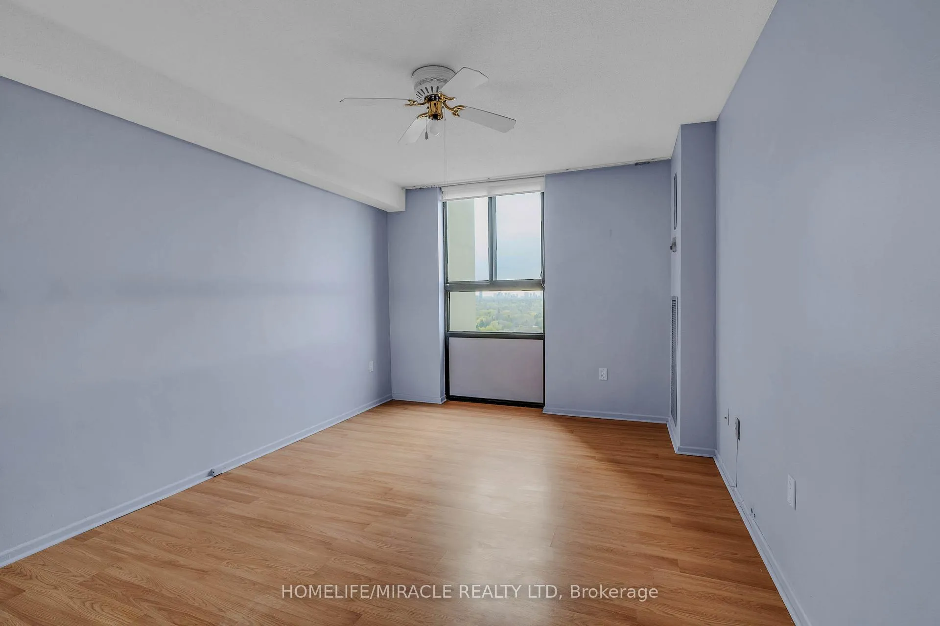 Photo 17 of Unit 905, 177 Linus Road, North York, Don Valley Village — HOMEH