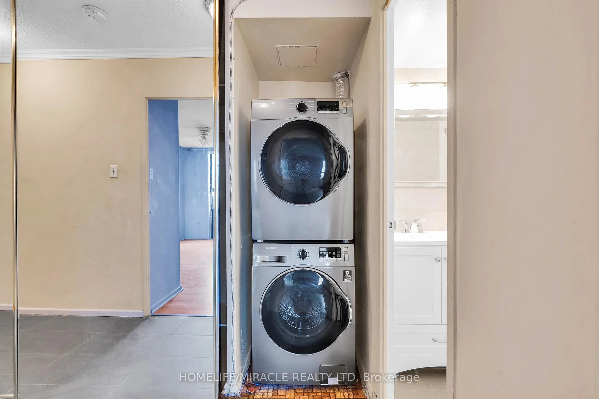 Photo 22 of Unit 905, 177 Linus Road, North York, Don Valley Village — HOMEH