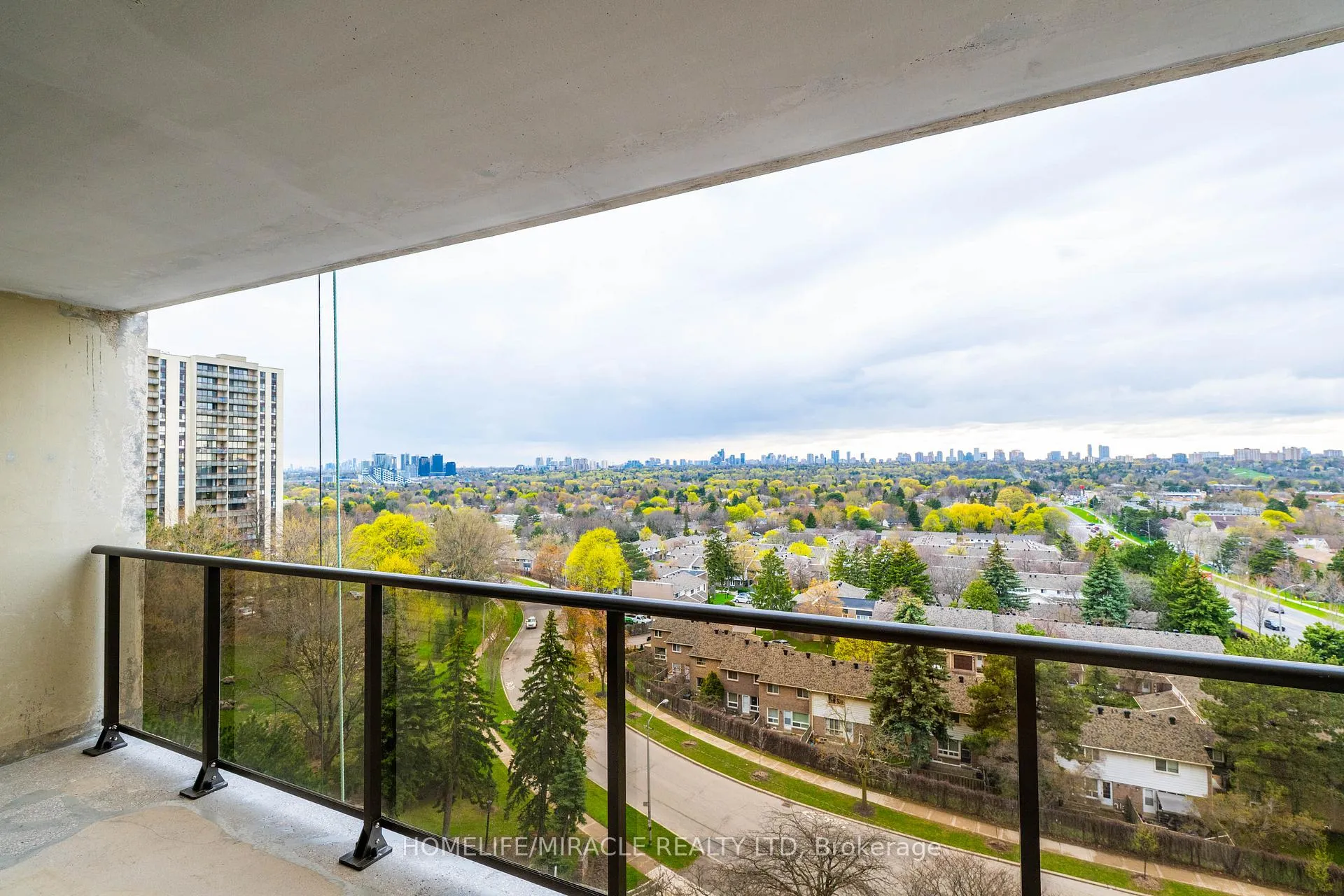 Photo 24 of Unit 905, 177 Linus Road, North York, Don Valley Village — HOMEH