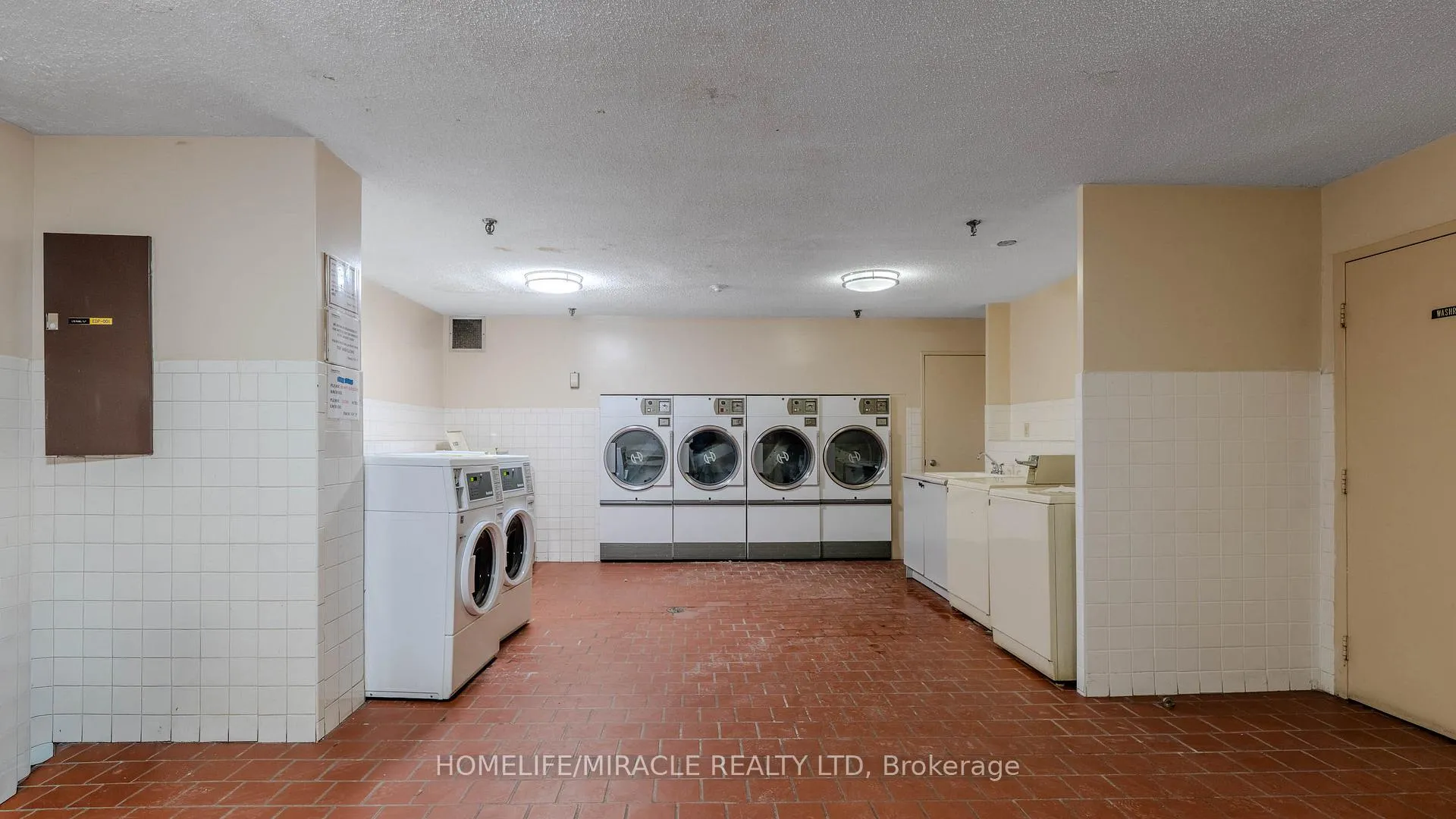 Photo 35 of Unit 905, 177 Linus Road, North York, Don Valley Village — HOMEH