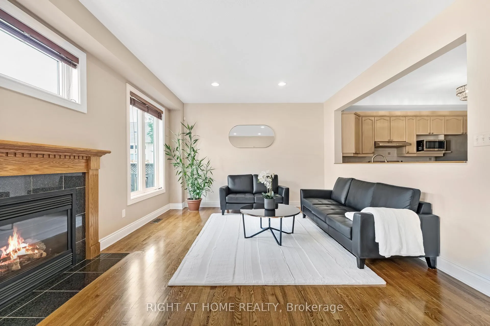 Photo 2 of 409 Beatrice Drive, Ottawa, Barrhaven - Longfields — HOMEH