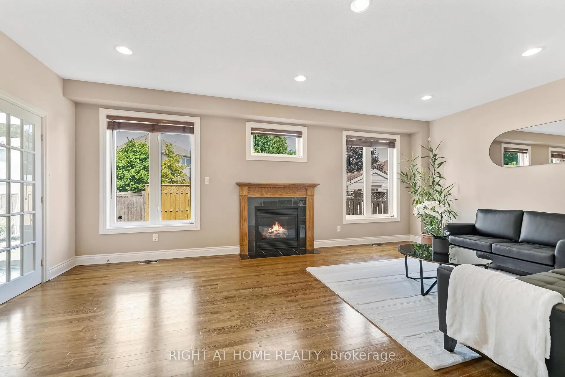 Photo 4 of 409 Beatrice Drive, Ottawa, Barrhaven - Longfields — HOMEH