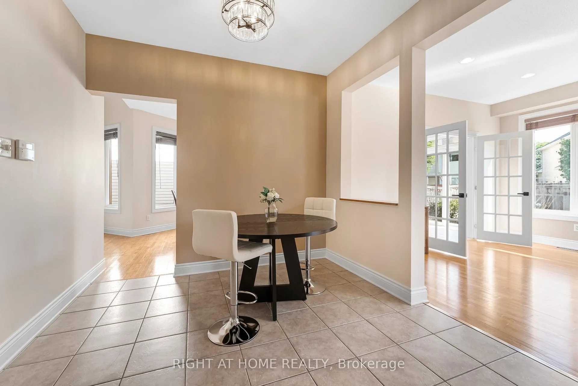 Photo 12 of 409 Beatrice Drive, Ottawa, Barrhaven - Longfields — HOMEH