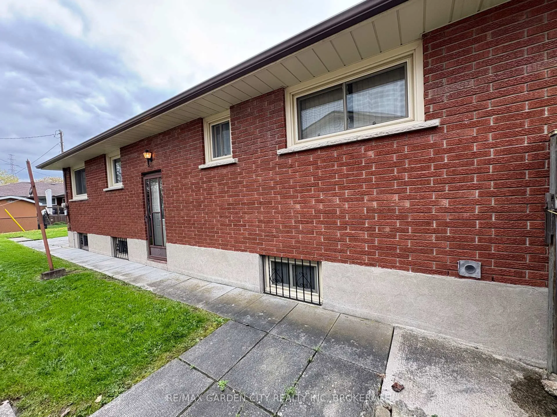 Photo 3 of 69 Strathmore Crescent, Welland, Lincoln/Crowland — HOMEH