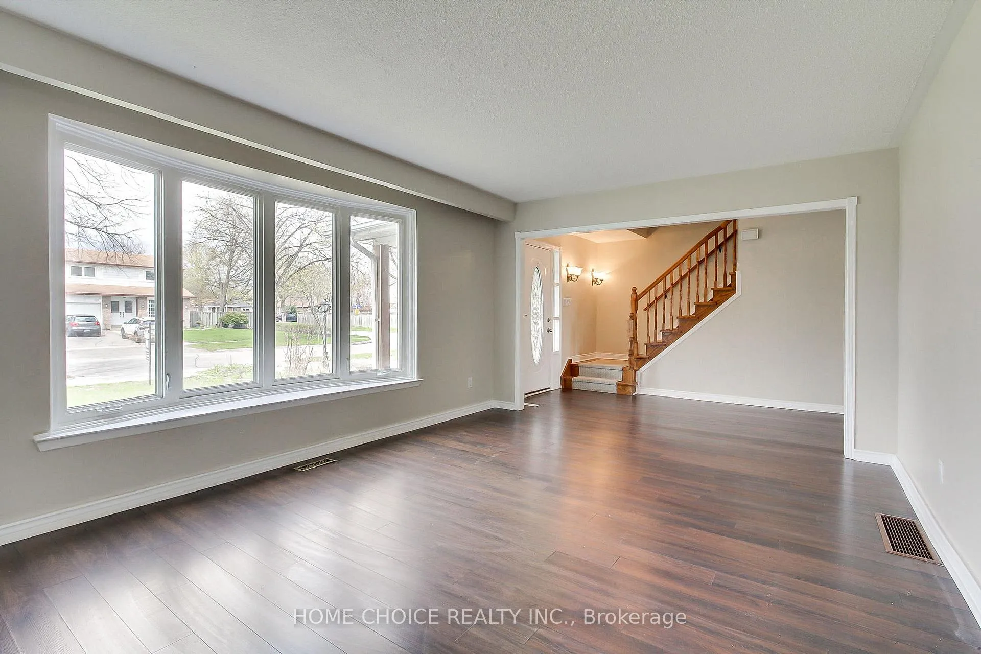 Photo 11 of 140 Michael Boulevard, Whitby, Lynde Creek — HOMEH